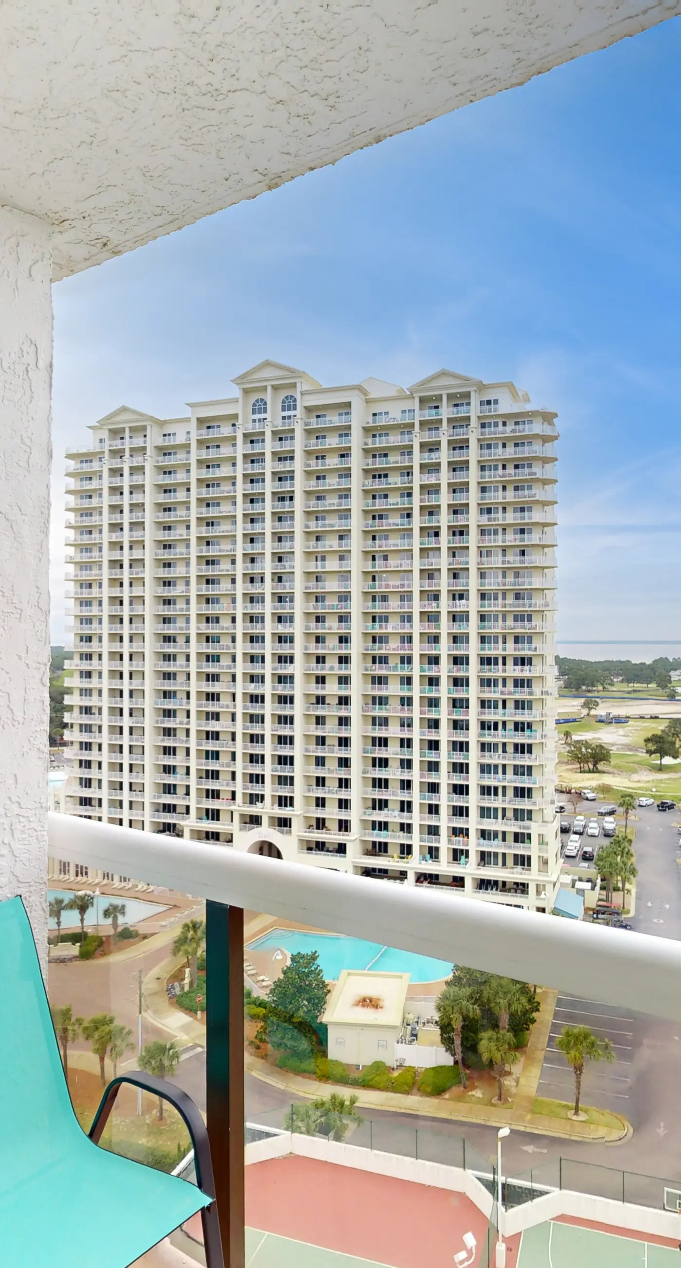 Charming coastal condo w/ shared pools, hot tub, sports courts, & beach access