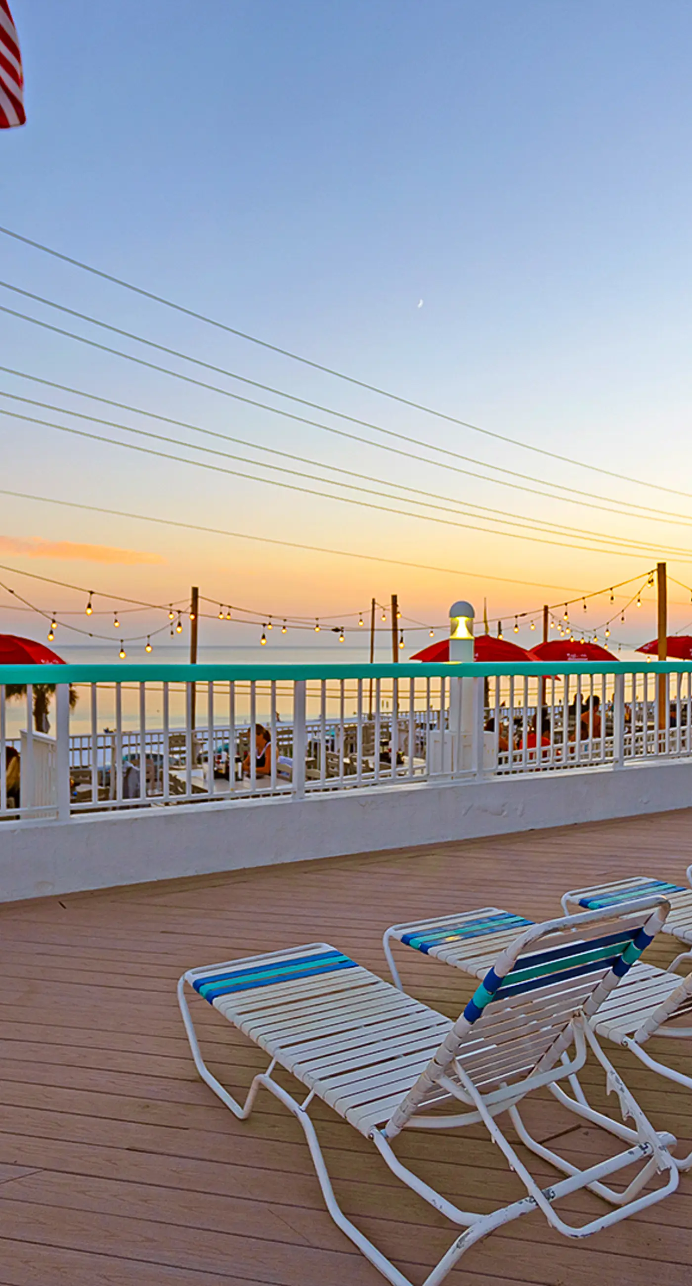 Gulf-front studio with gorgeous views, shared pool & hot tub, central AC, WiFi