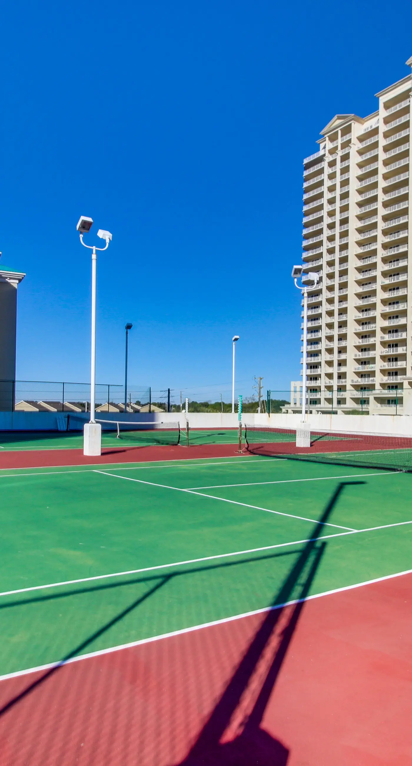 Gulf-front studio with gorgeous views, shared pool & hot tub, central AC, WiFi