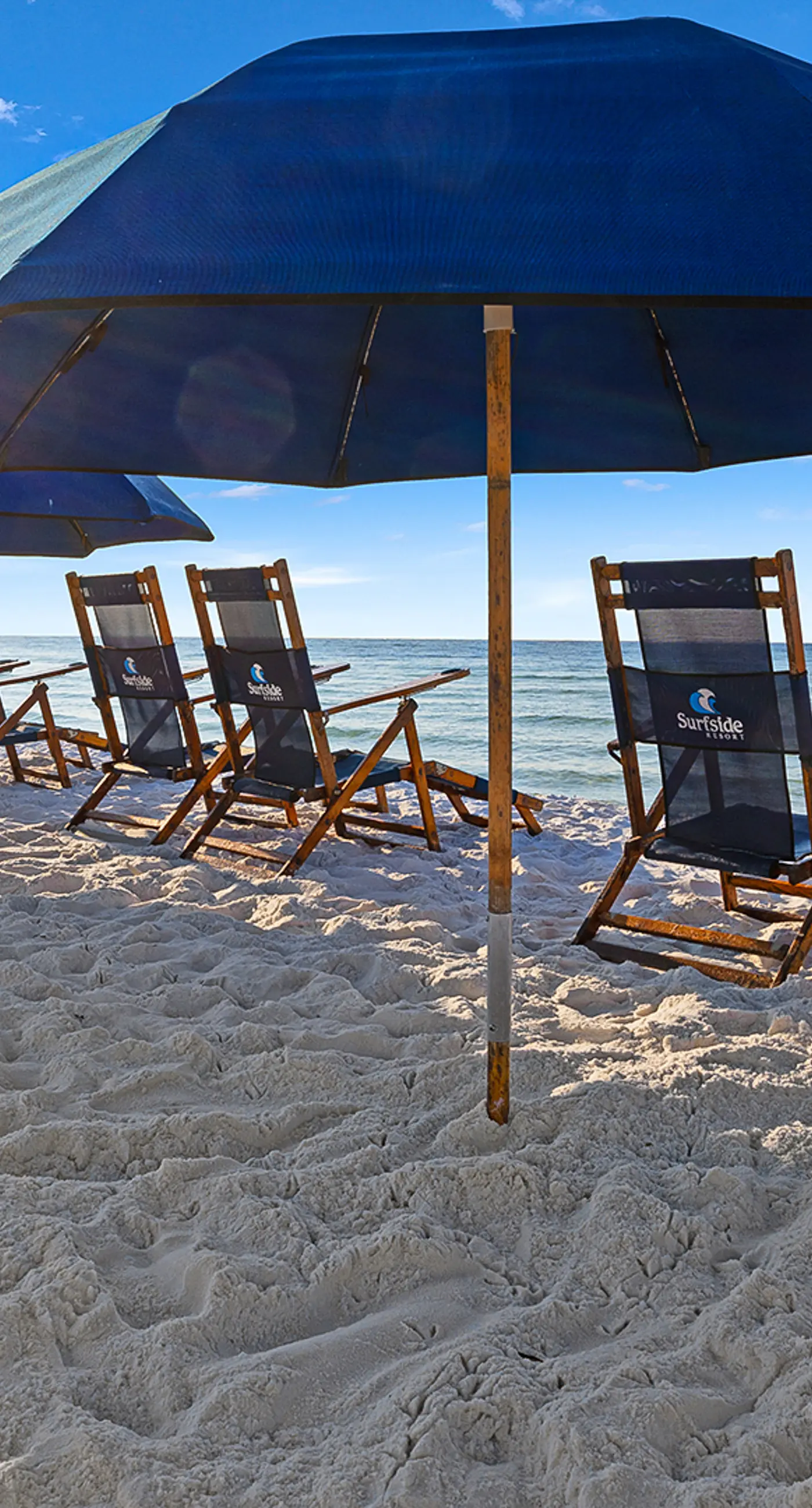 Gulf-front studio with gorgeous views, shared pool & hot tub, central AC, WiFi