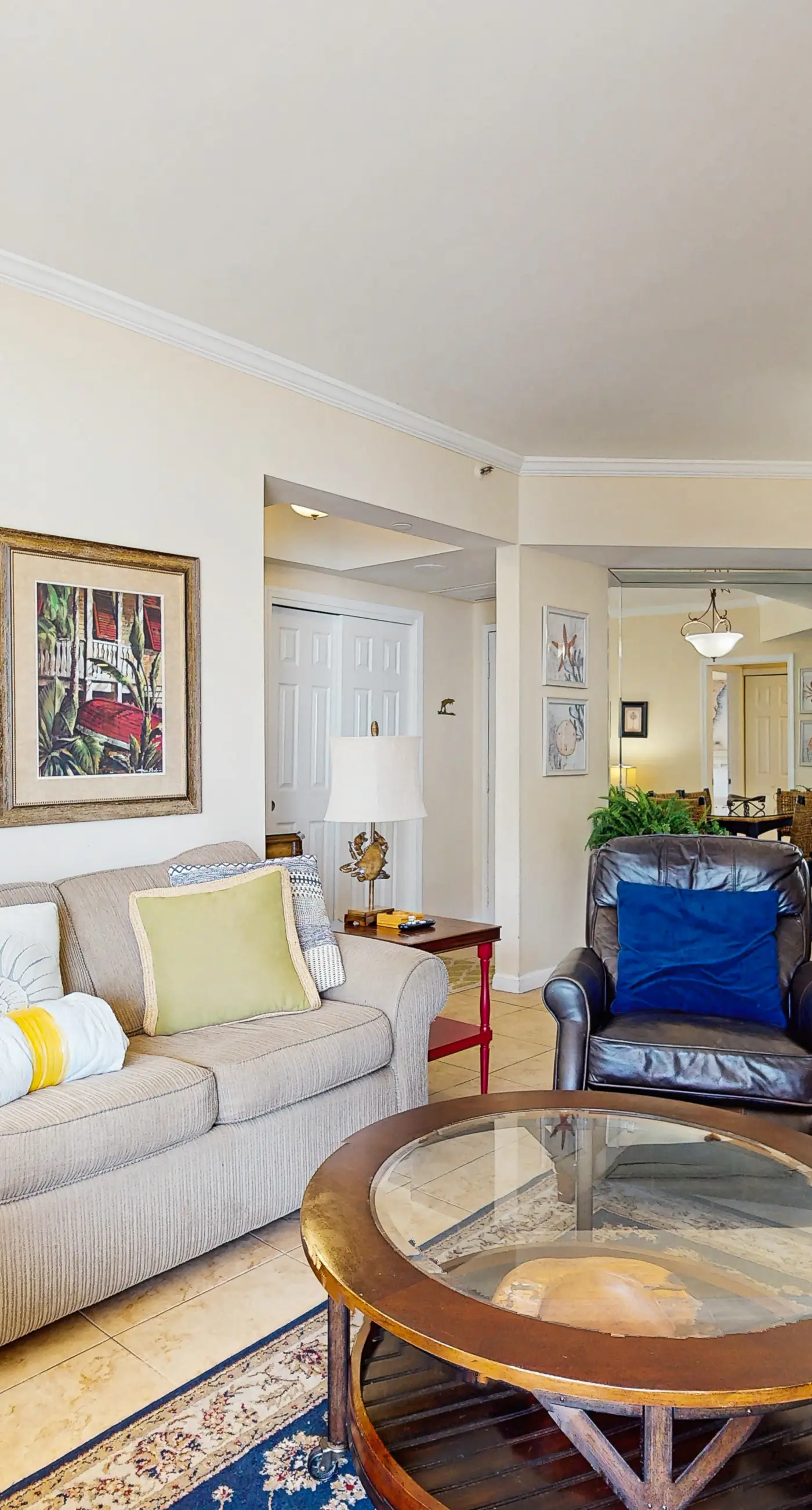 Cozy escape with Gulf views from balcony, pool, hot tub & W/D - access to beach