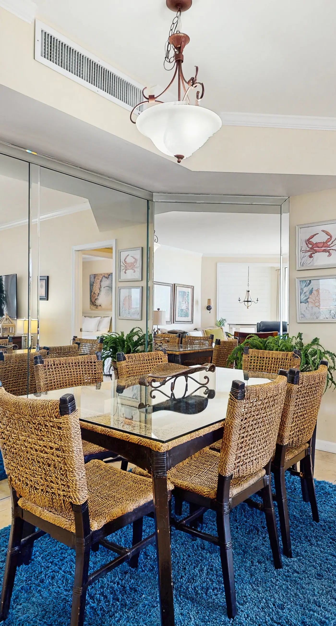 Cozy escape with Gulf views from balcony, pool, hot tub & W/D - access to beach