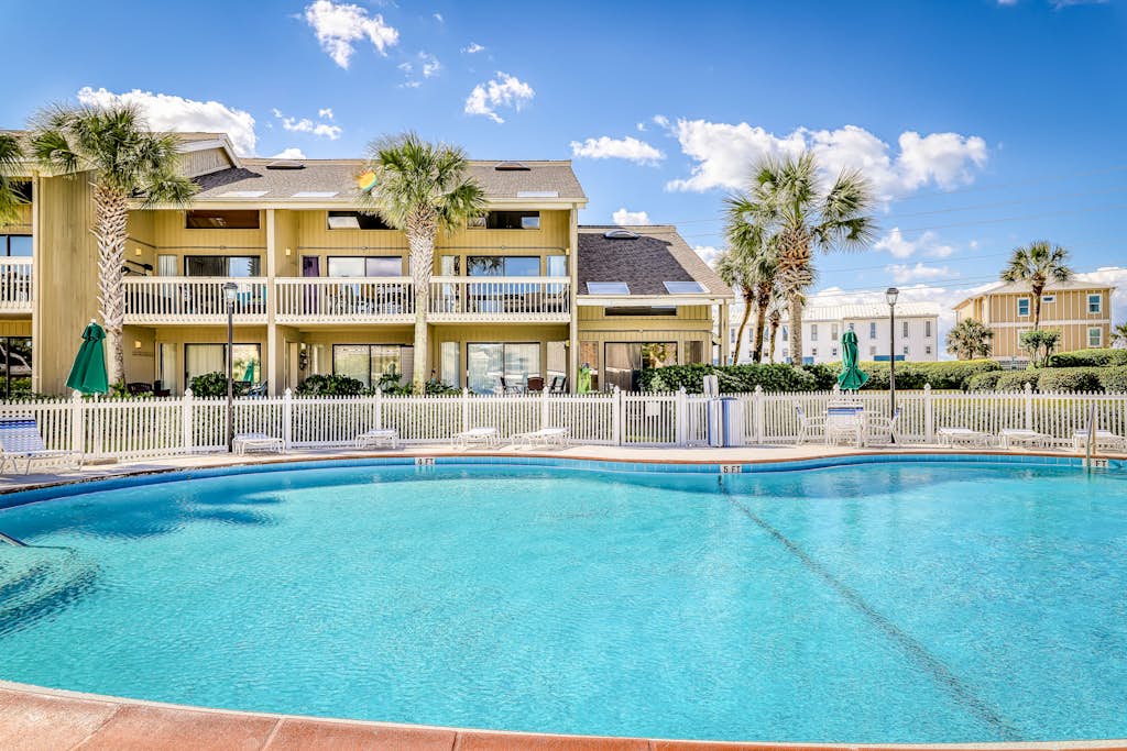 Seascape Lakefront Villas 232