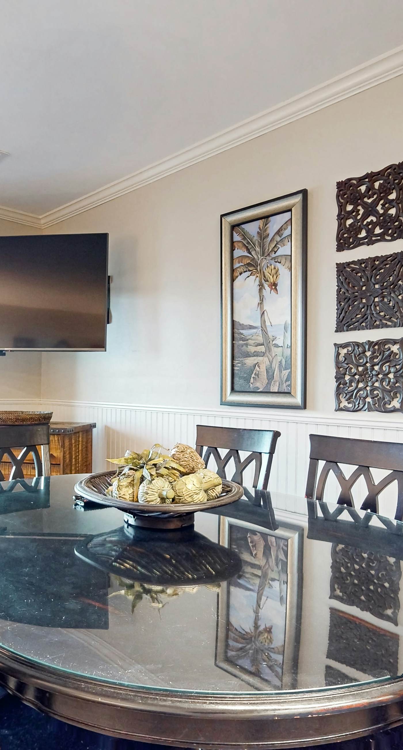 Dog-friendly condo with WiFi & AC, resort pools & relaxing balcony