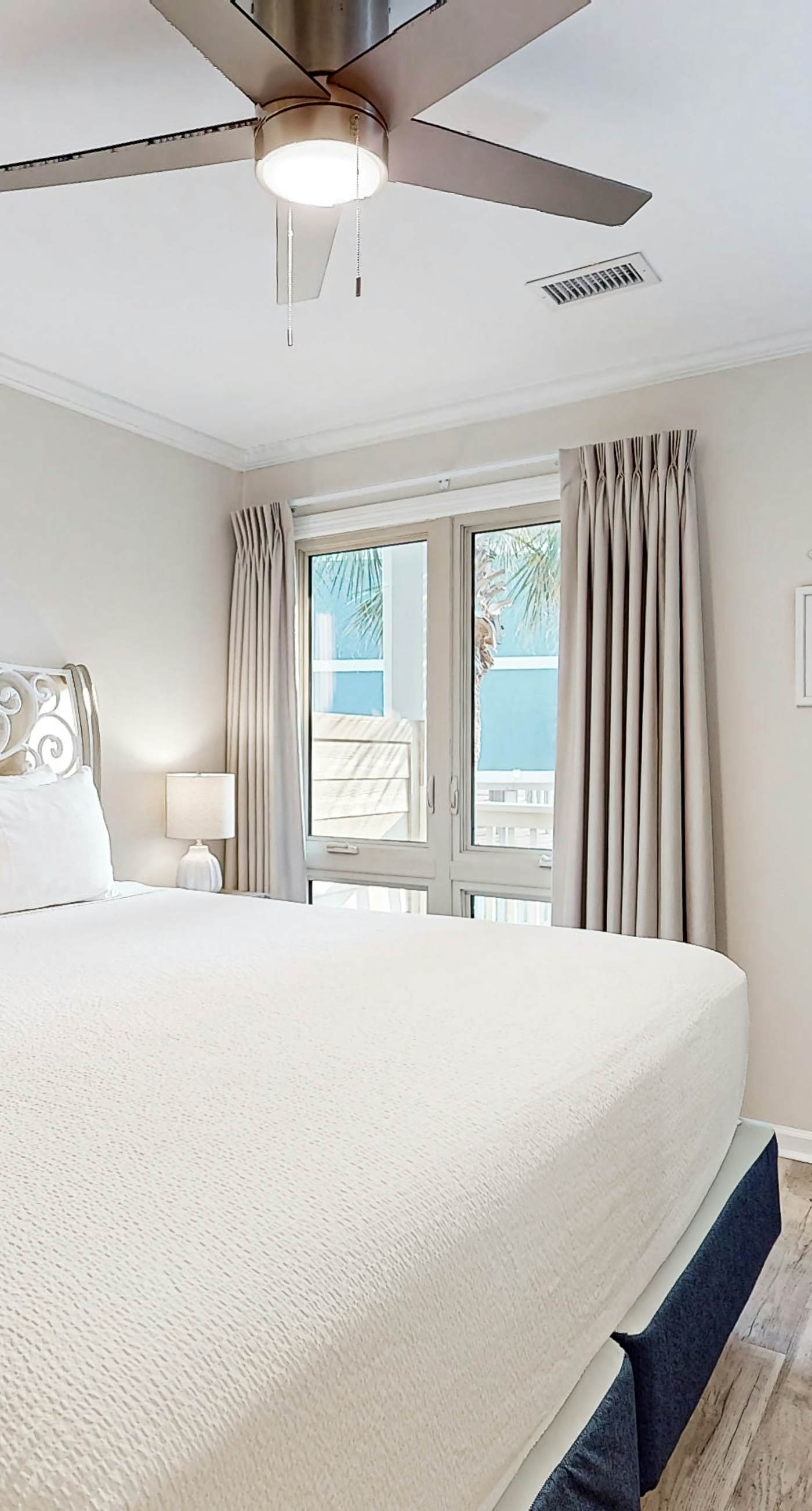 Dog-friendly condo with WiFi & AC, resort pools & relaxing balcony