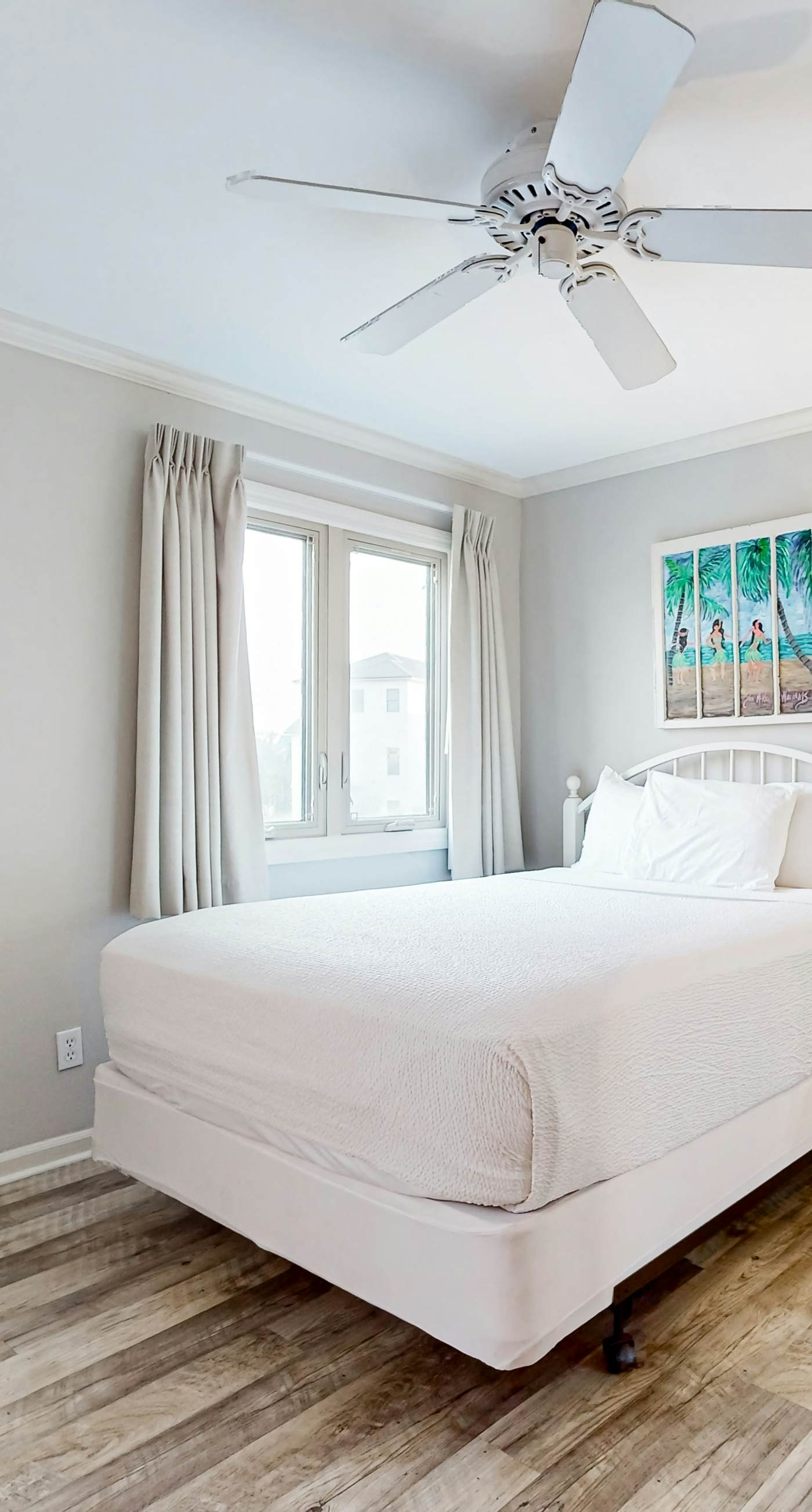 Dog-friendly condo with WiFi & AC, resort pools & relaxing balcony