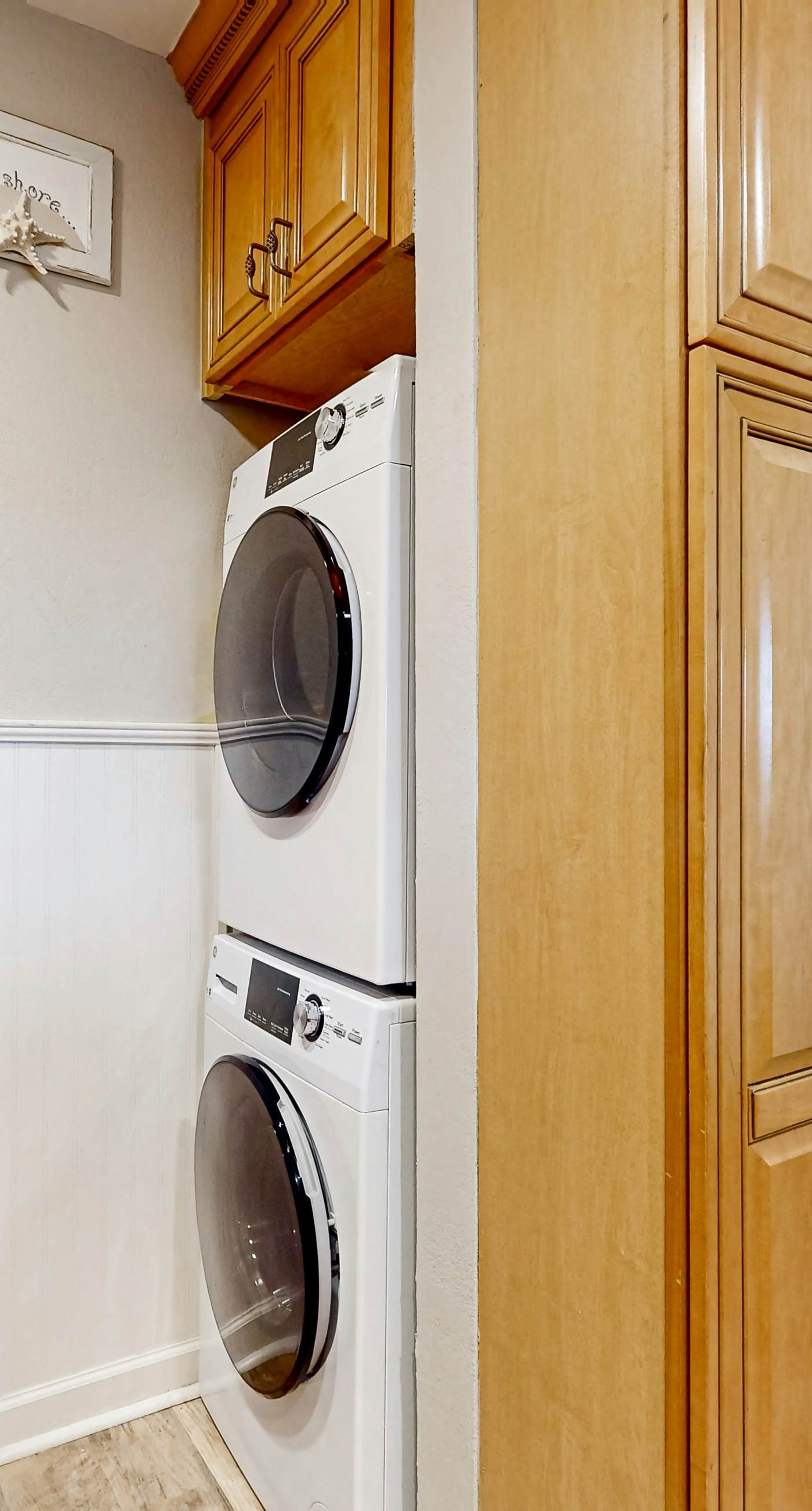 Dog-friendly condo with WiFi & AC, resort pools & relaxing balcony