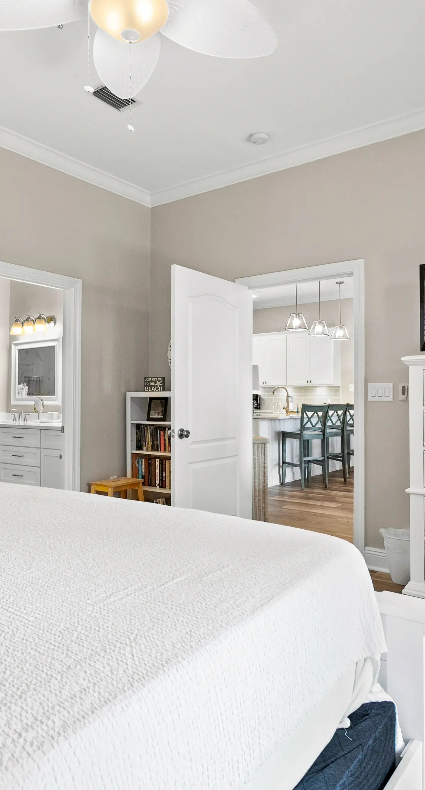 Gorgeous lakefront home with shared pool and beach access