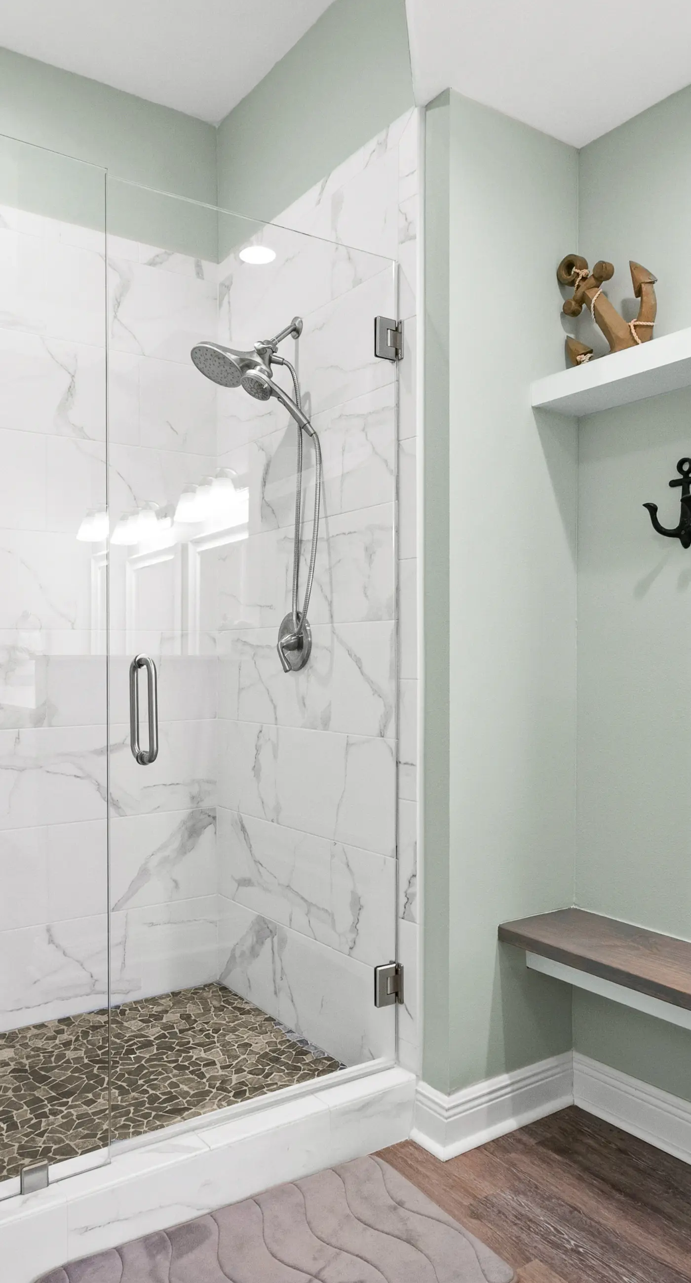 Gorgeous lakefront home with shared pool and beach access