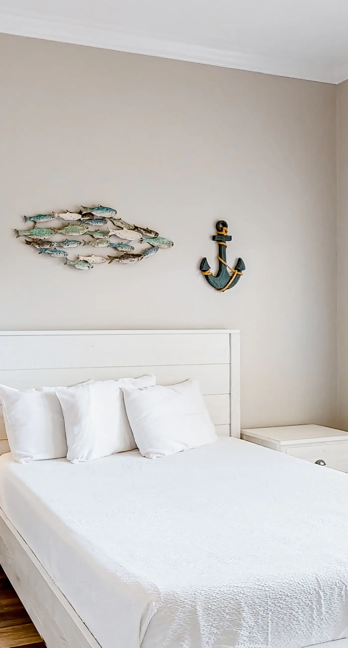 Gorgeous lakefront home with shared pool and beach access