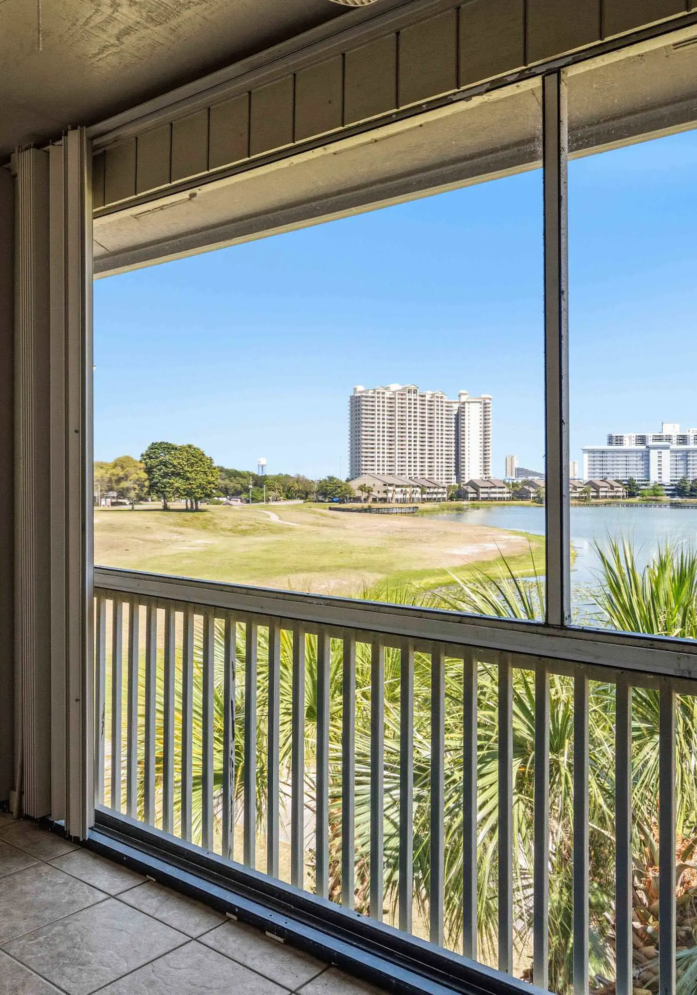 Seascape Lakefront Villas 412