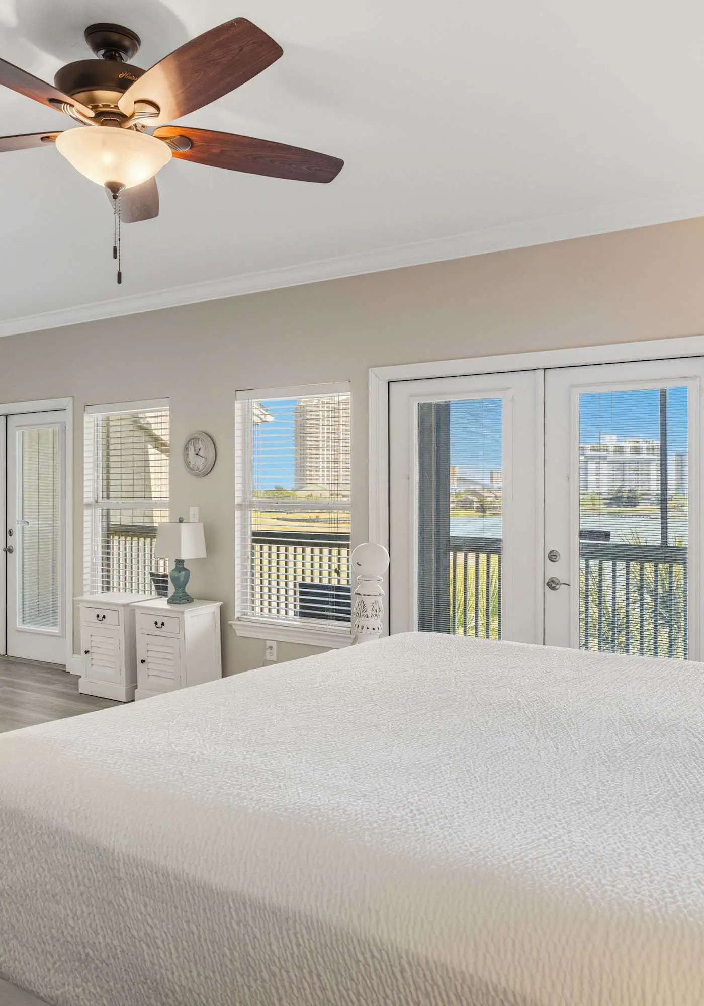 Seascape Lakefront Villas 412