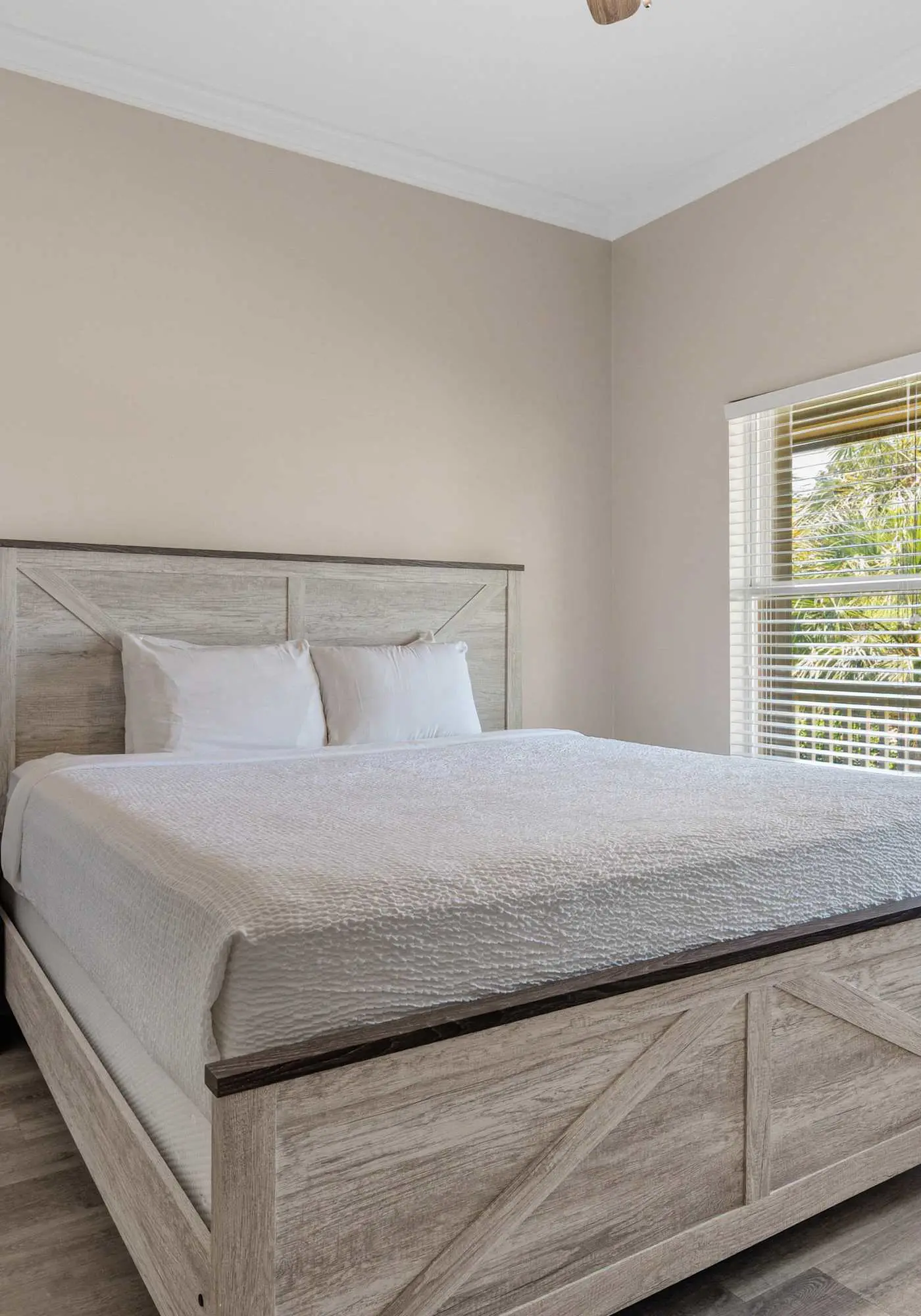 Seascape Lakefront Villas 412