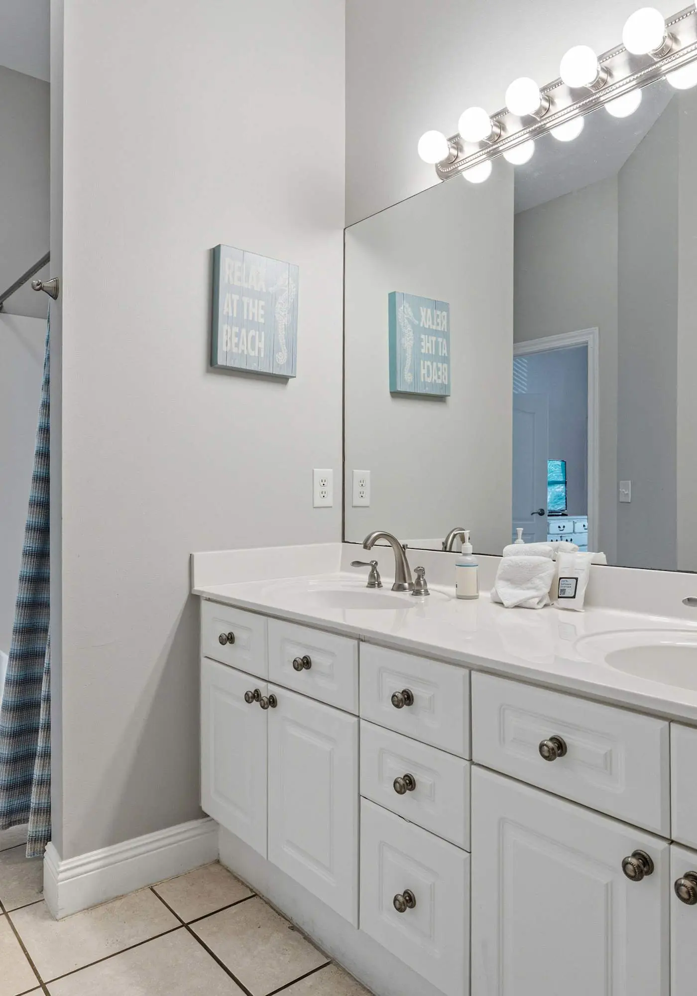 Seascape Lakefront Villas 412