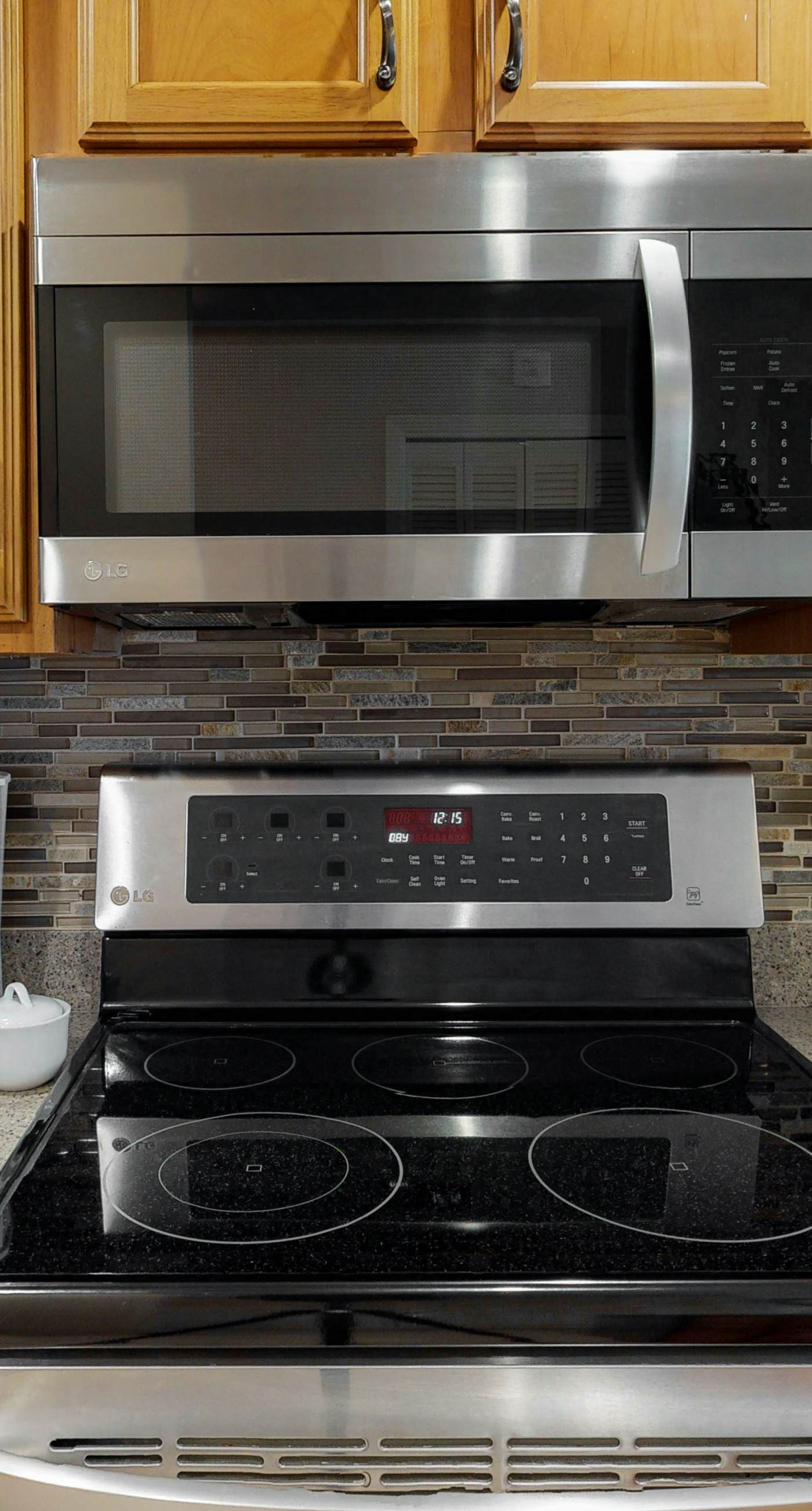 Comfortable dog-friendly townhome with full kitchen - walk to the beach