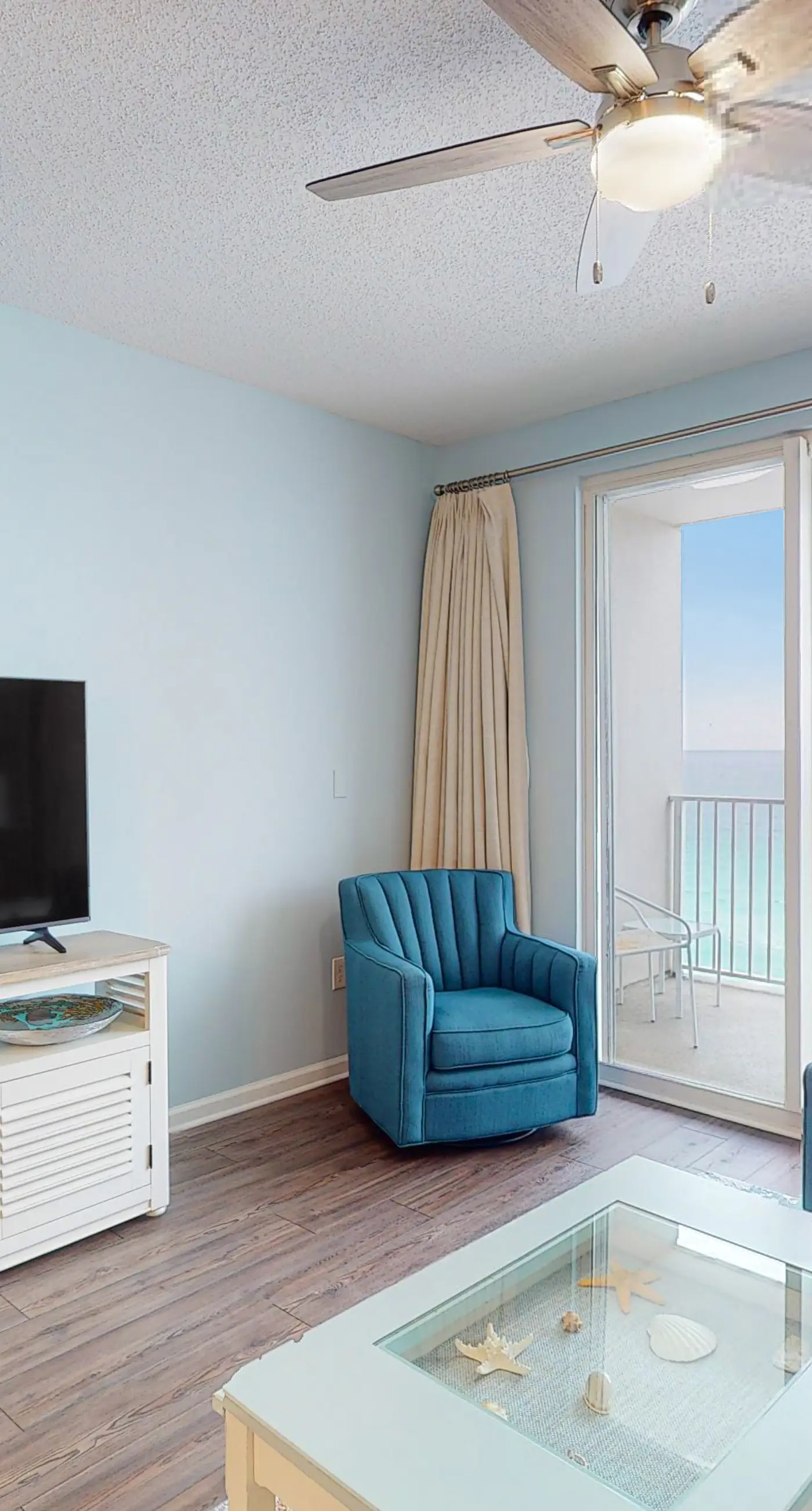 Lovely gulf-front condo with pool, hot tub, central AC, & washer/dryer