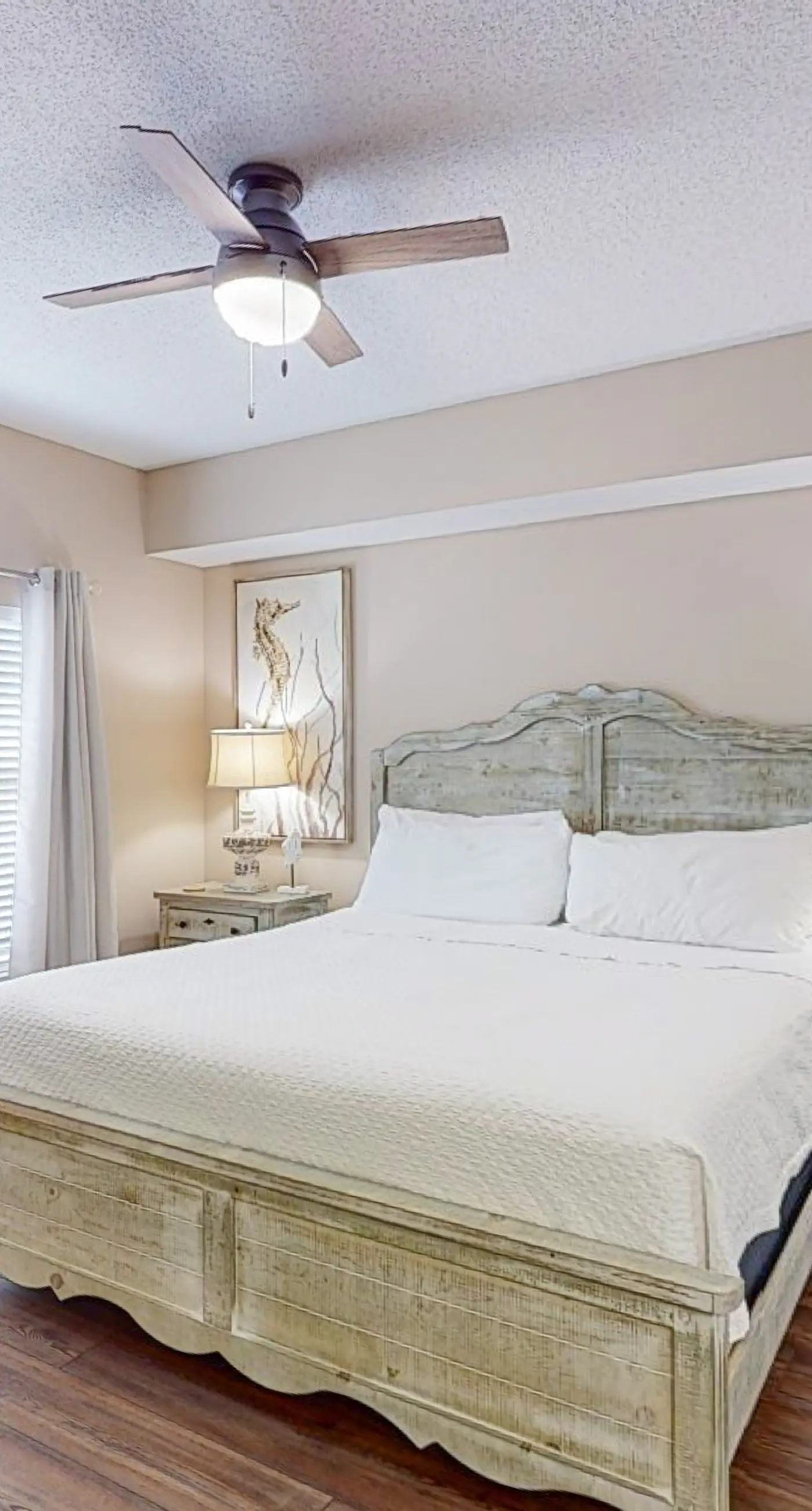 Lovely gulf-front condo with pool, hot tub, central AC, & washer/dryer