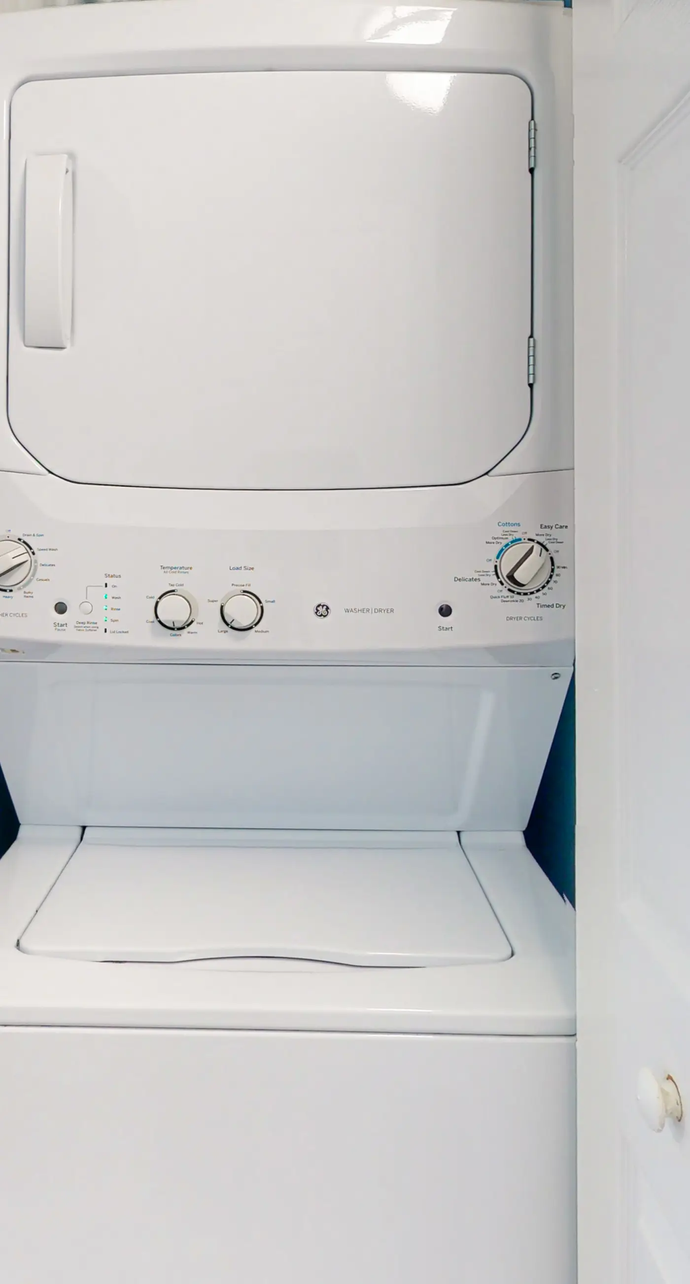 Lovely gulf-front condo with pool, hot tub, central AC, & washer/dryer