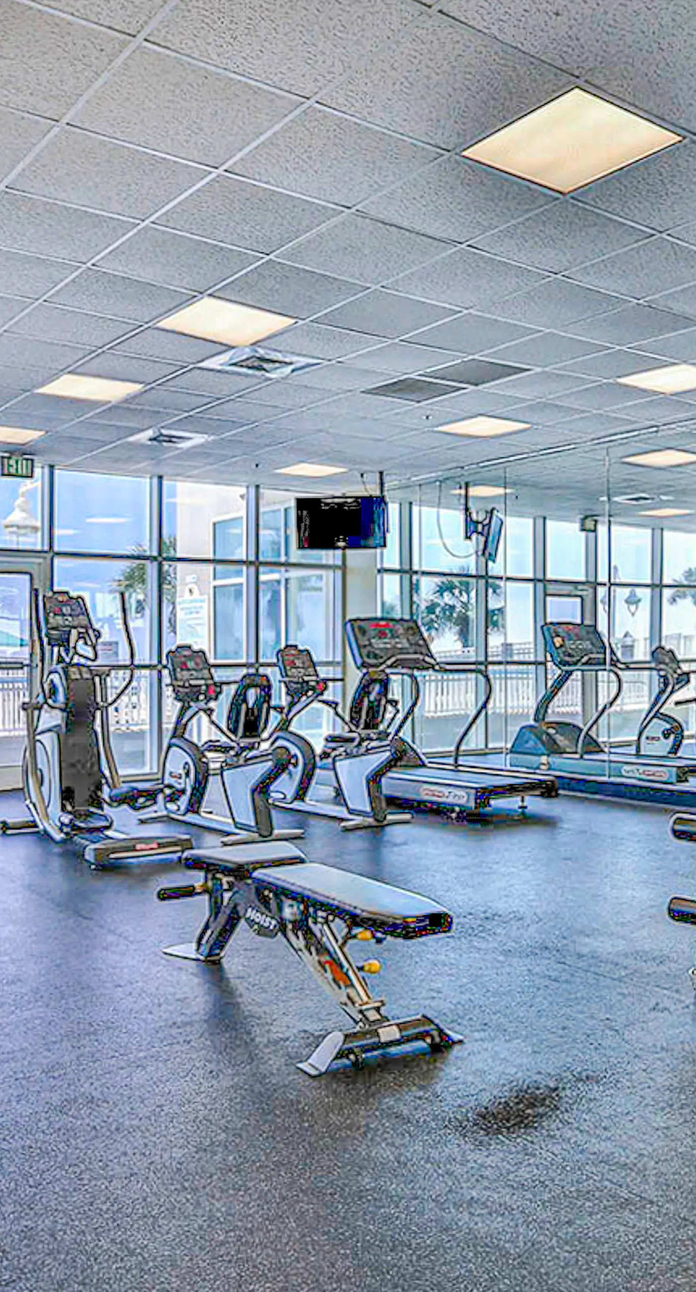 Lovely gulf-front condo with pool, hot tub, central AC, & washer/dryer