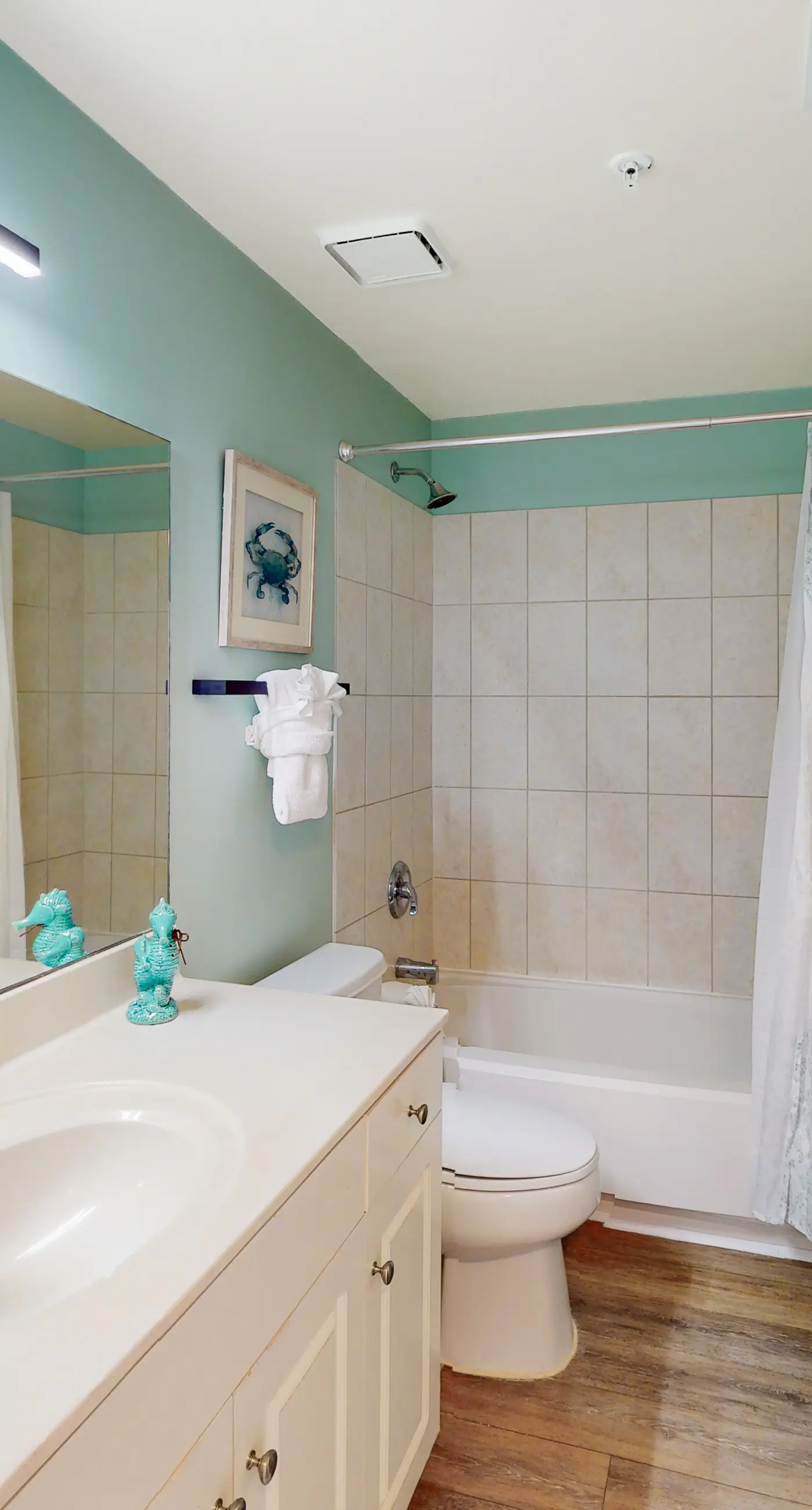 Bay view, access to the beach, & a shared, heated pool