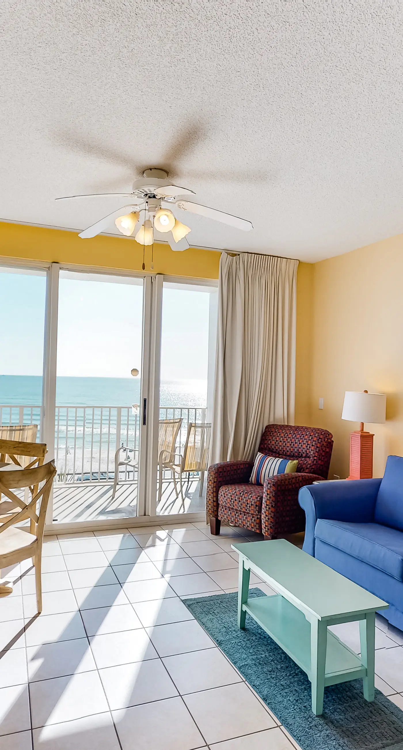 Bright, Updated gulf view condo, Stunning views, Close to entertainment