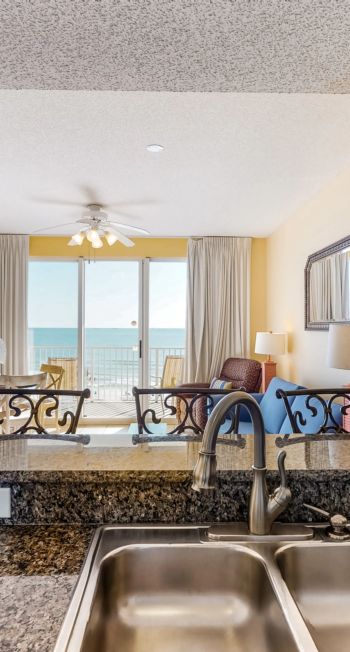 Bright, Updated gulf view condo, Stunning views, Close to entertainment