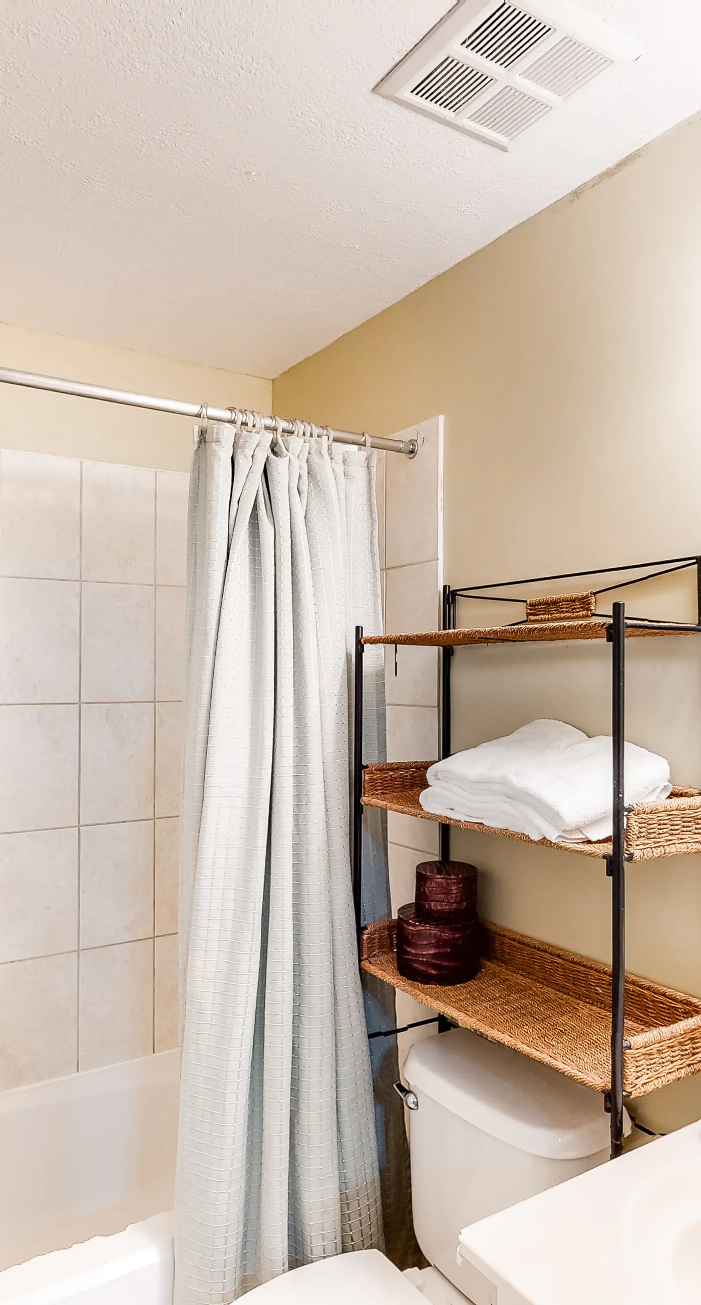 Bright, Updated gulf view condo, Stunning views, Close to entertainment