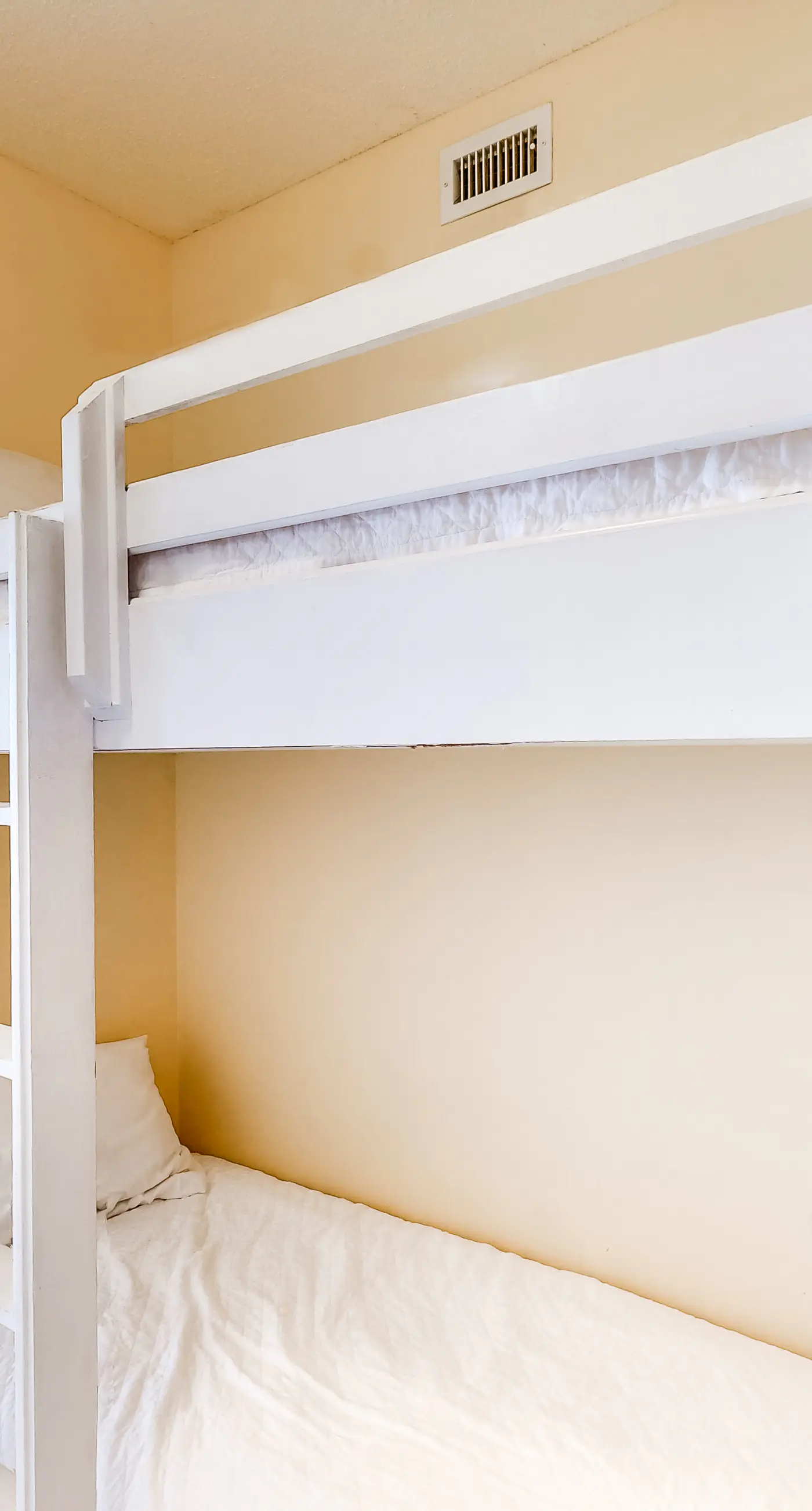 Bright, Updated gulf view condo, Stunning views, Close to entertainment