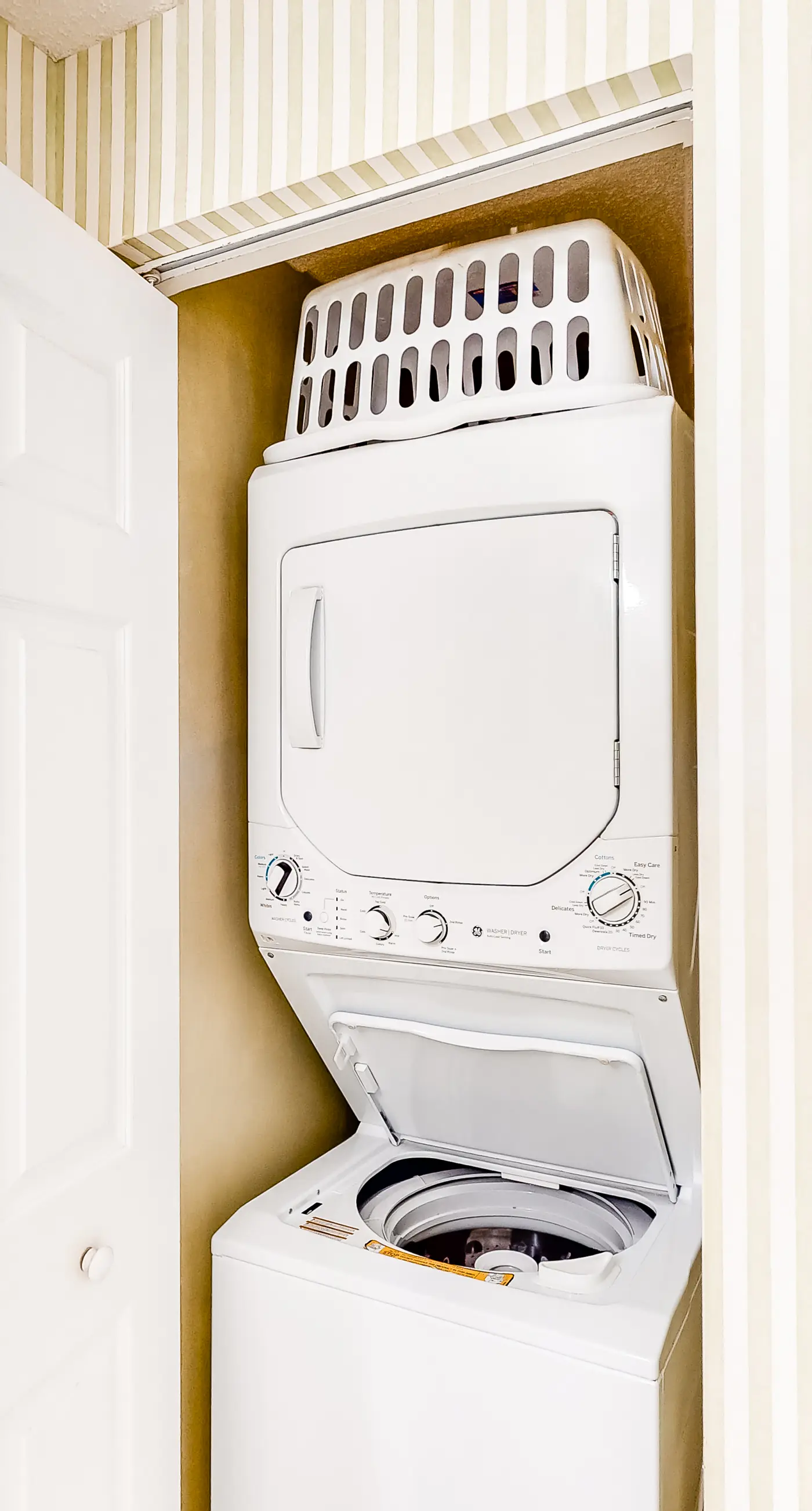 Bright, Updated gulf view condo, Stunning views, Close to entertainment