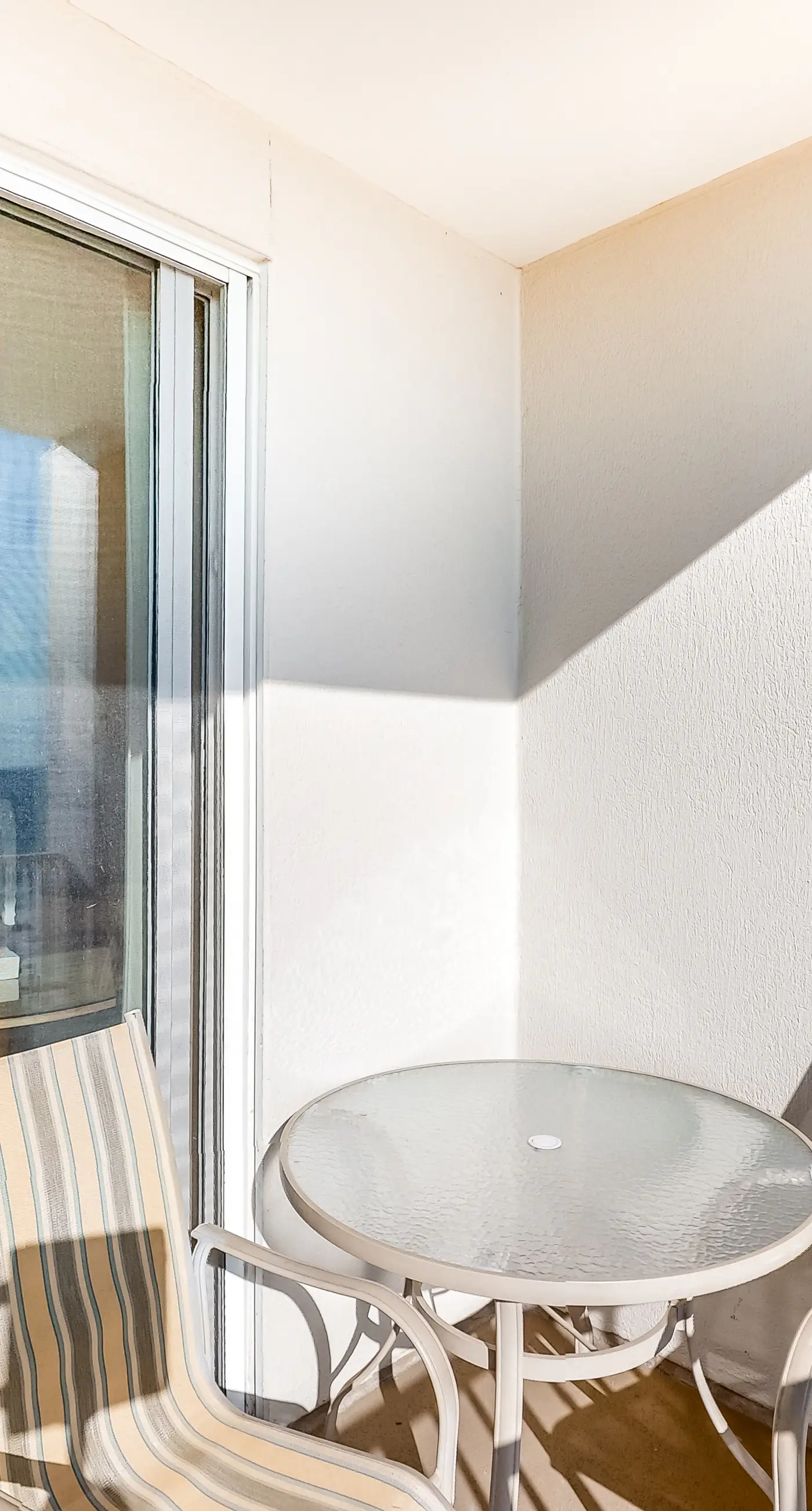 Bright, Updated gulf view condo, Stunning views, Close to entertainment