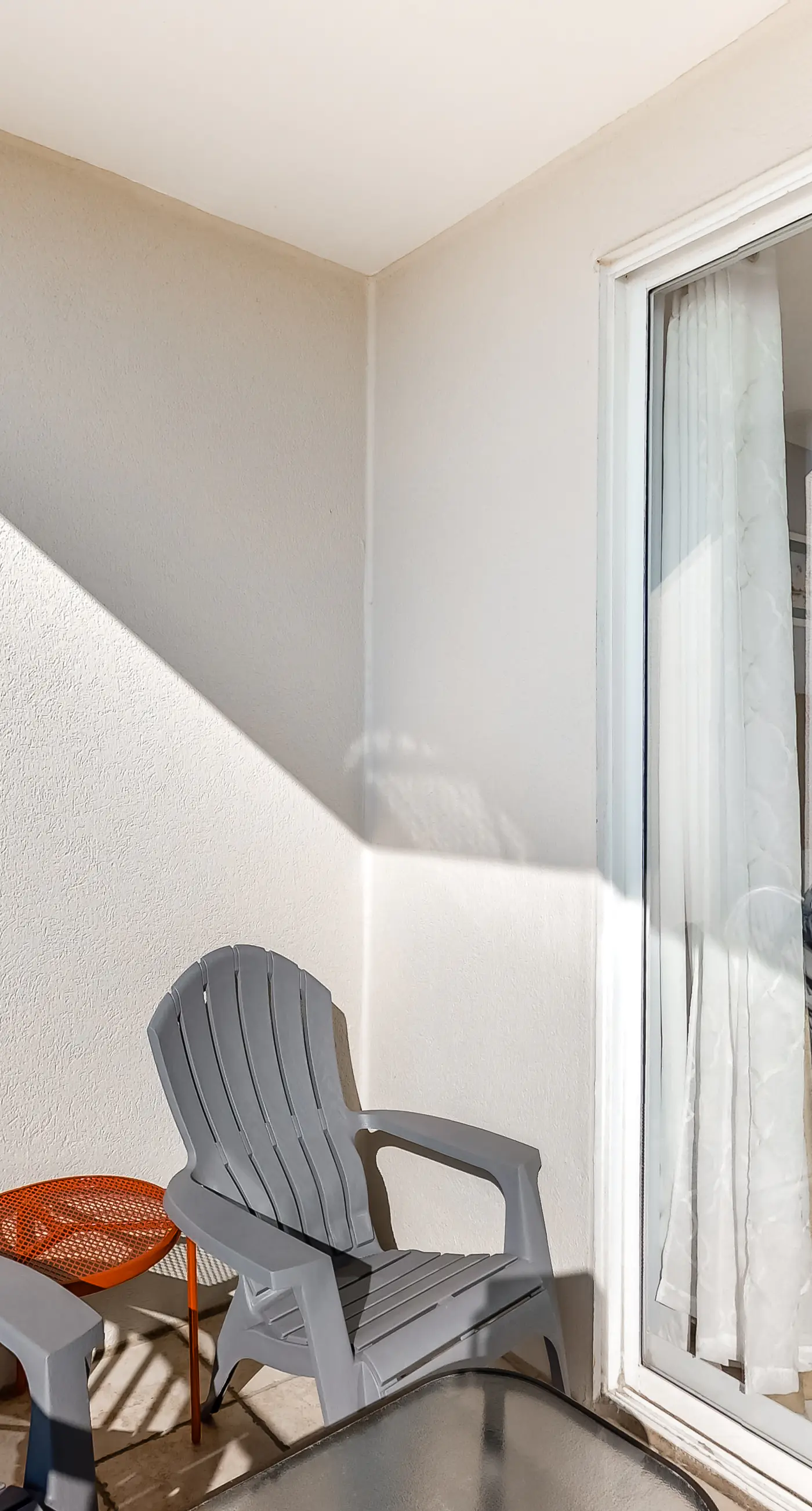 3rd Floor Comfortable gulf view Condo, Steps to beach, Shopping & dining nearby