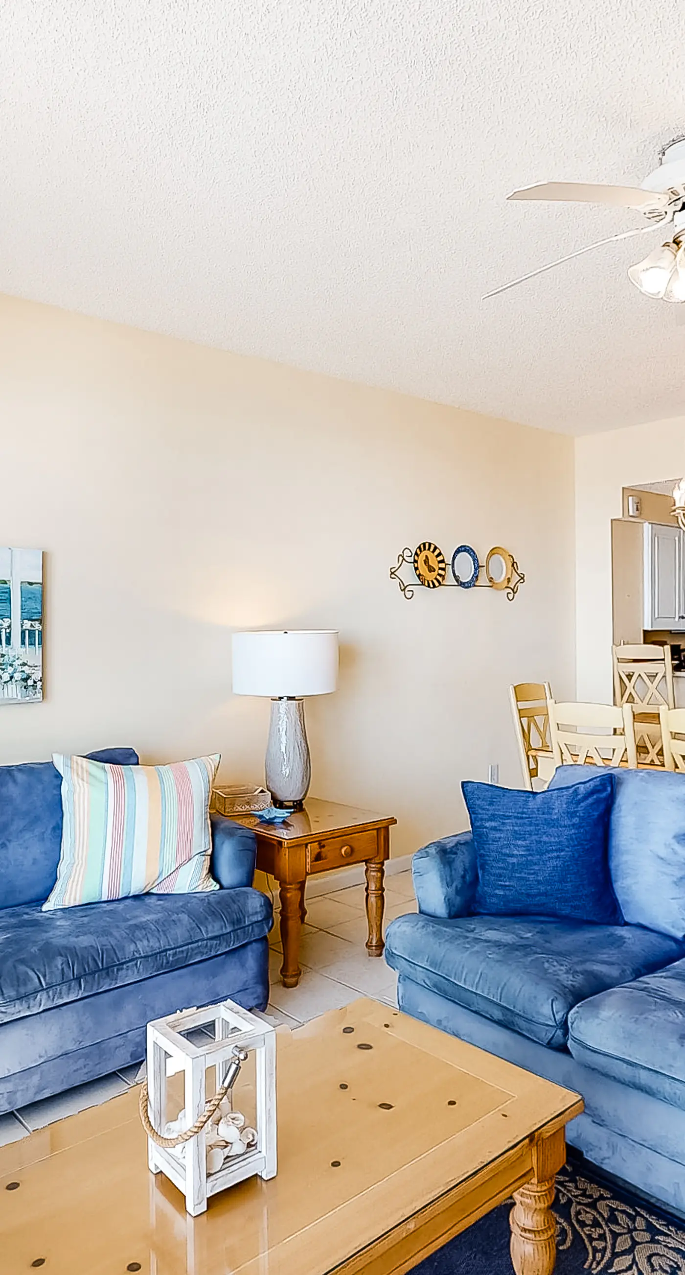 4th Floor Updated condo, Gulf front views, Steps to shopping & dining