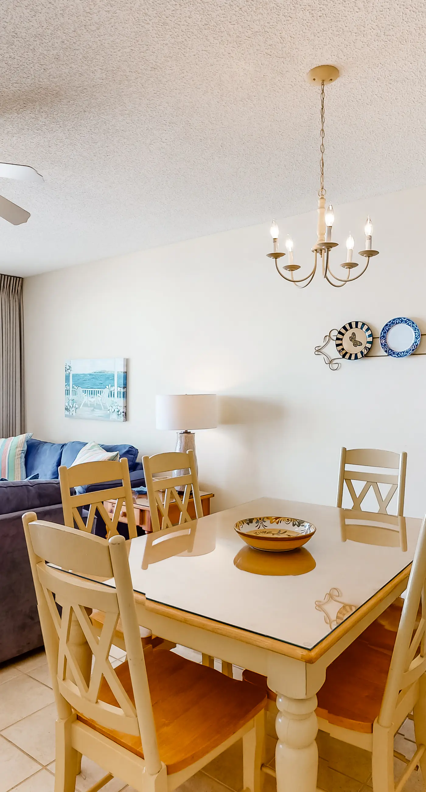 4th Floor Updated condo, Gulf front views, Steps to shopping & dining