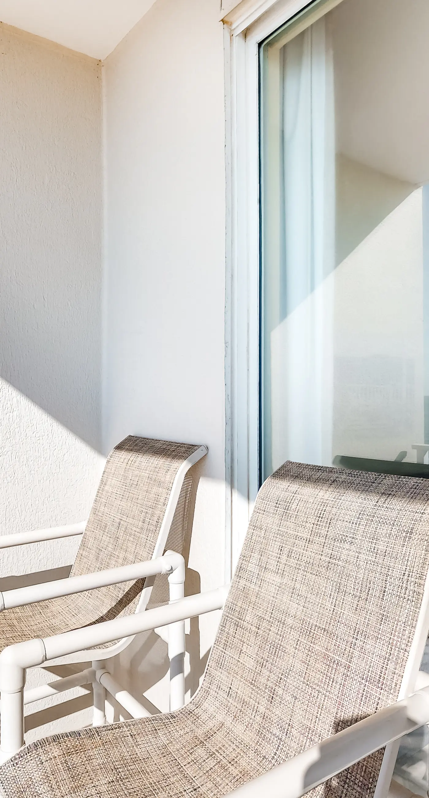 4th Floor Updated condo, Gulf front views, Steps to shopping & dining