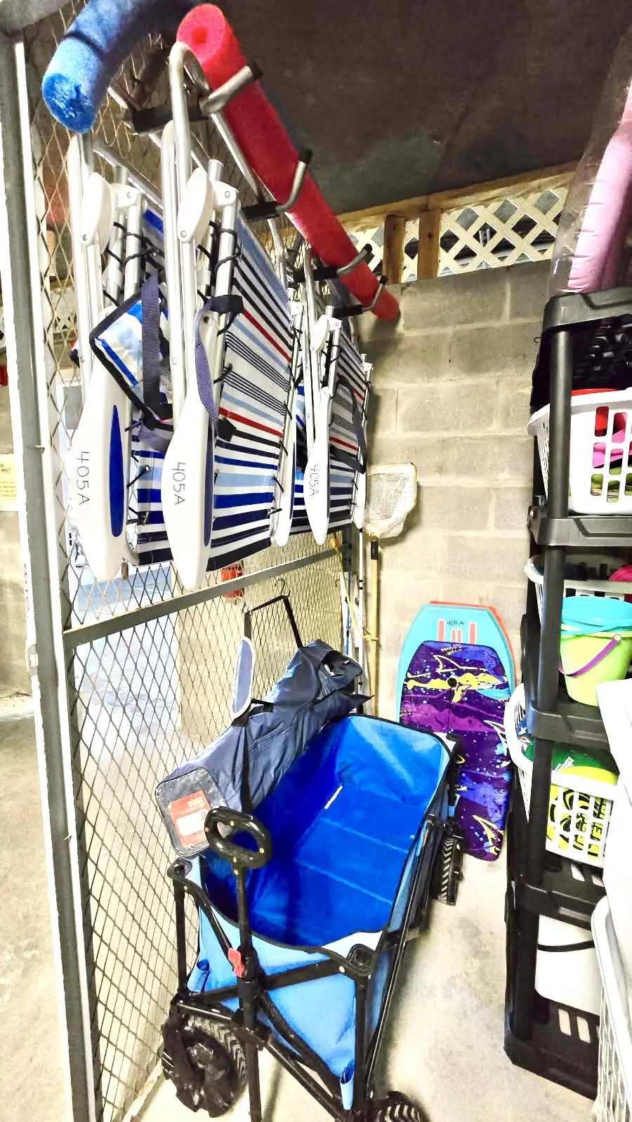 Remodeled ocean-view condo with pools, tennis court, washer&dryer, balcony & AC