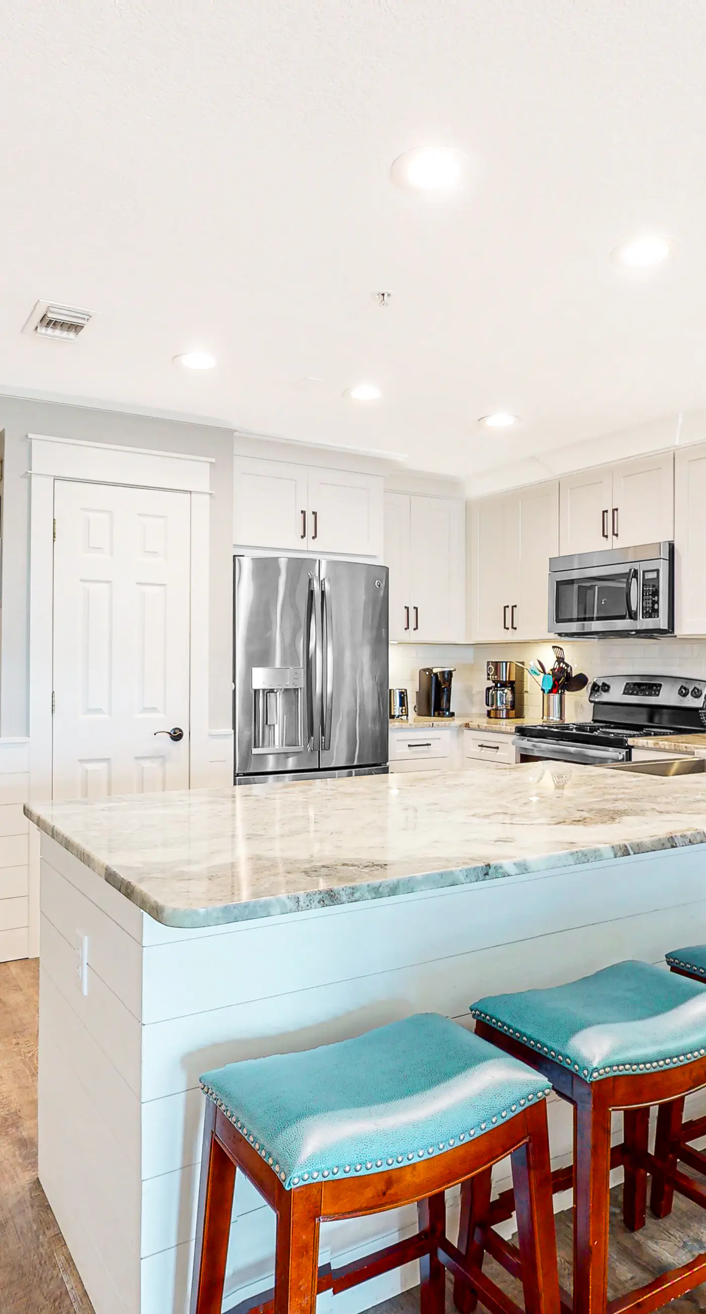 Ground-floor condo with large patio, pools, tennis, & parking - steps to beach