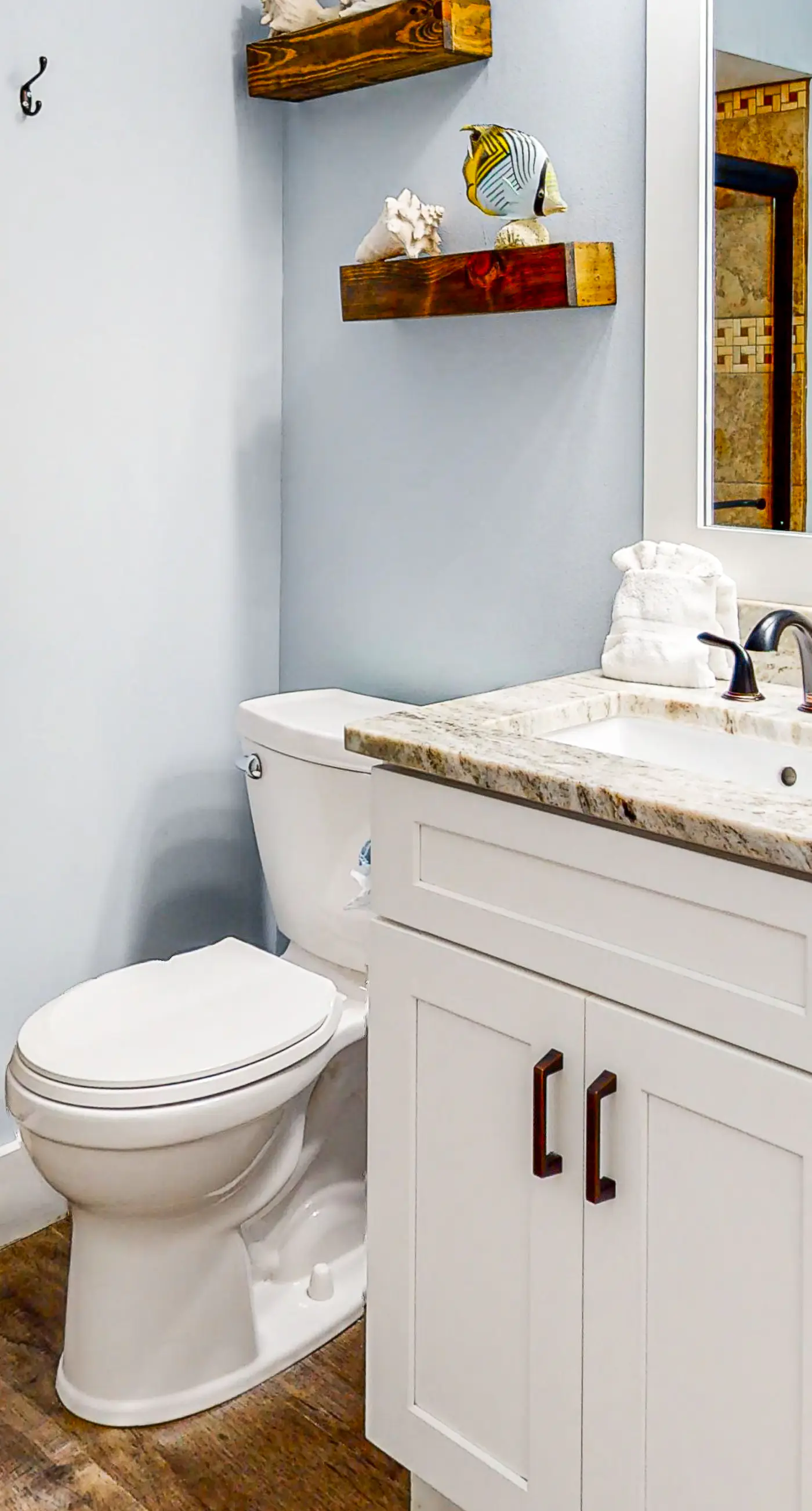 Ground-floor condo with large patio, pools, tennis, & parking - steps to beach