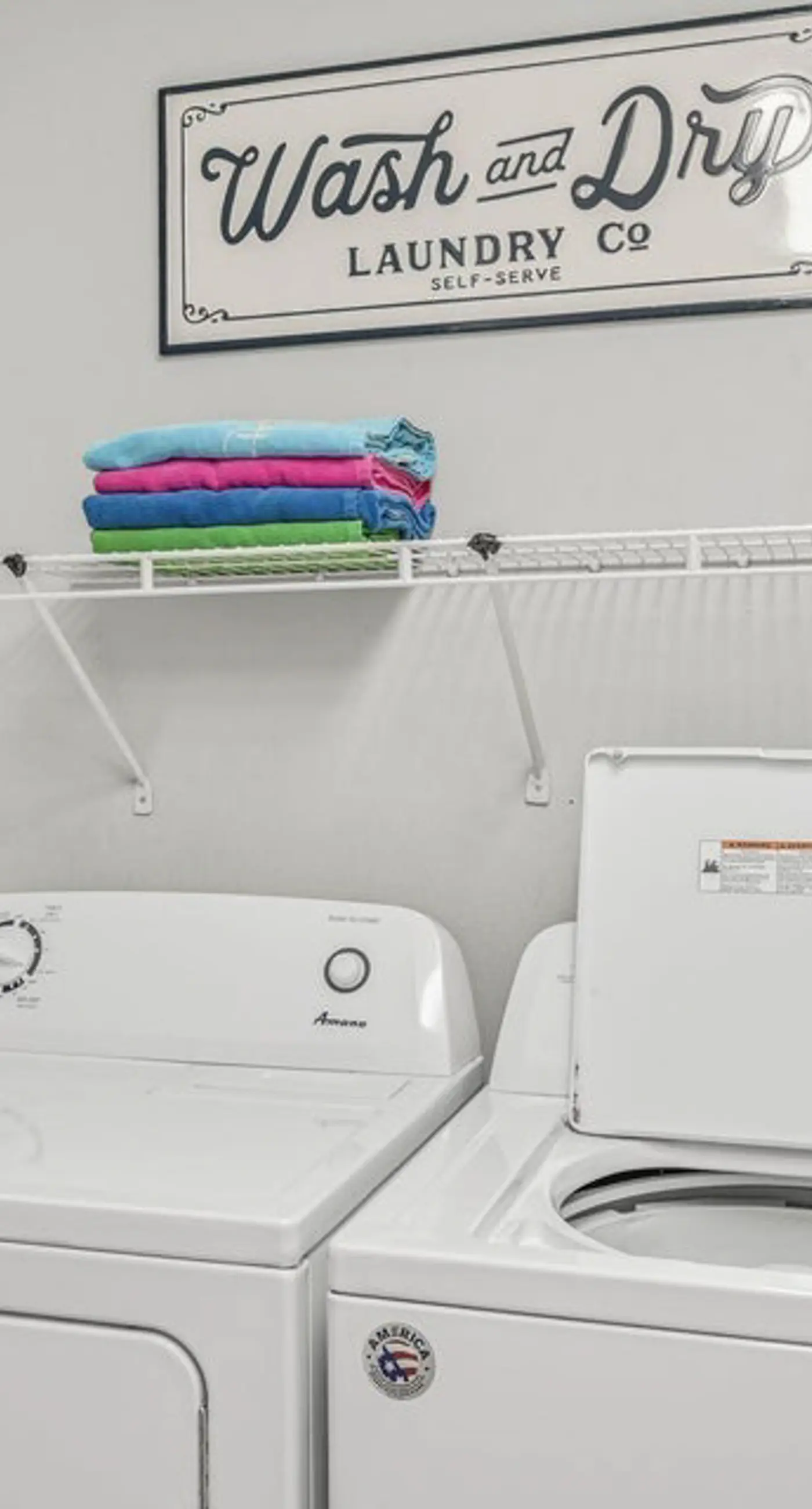 Ground-floor condo with large patio, pools, tennis, & parking - steps to beach