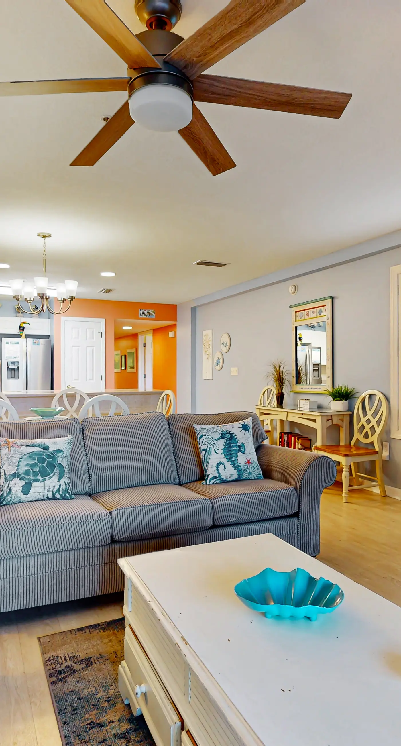 Friendly Condo with Private washer&dryer, High-Speed WiFi, & Beach Access