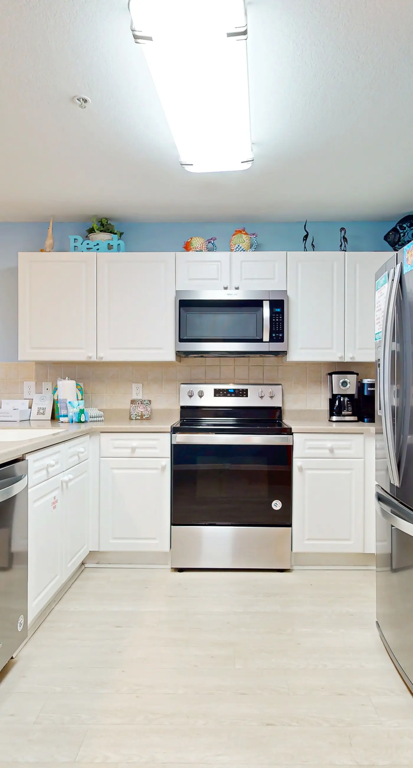 Friendly Condo with Private washer&dryer, High-Speed WiFi, & Beach Access
