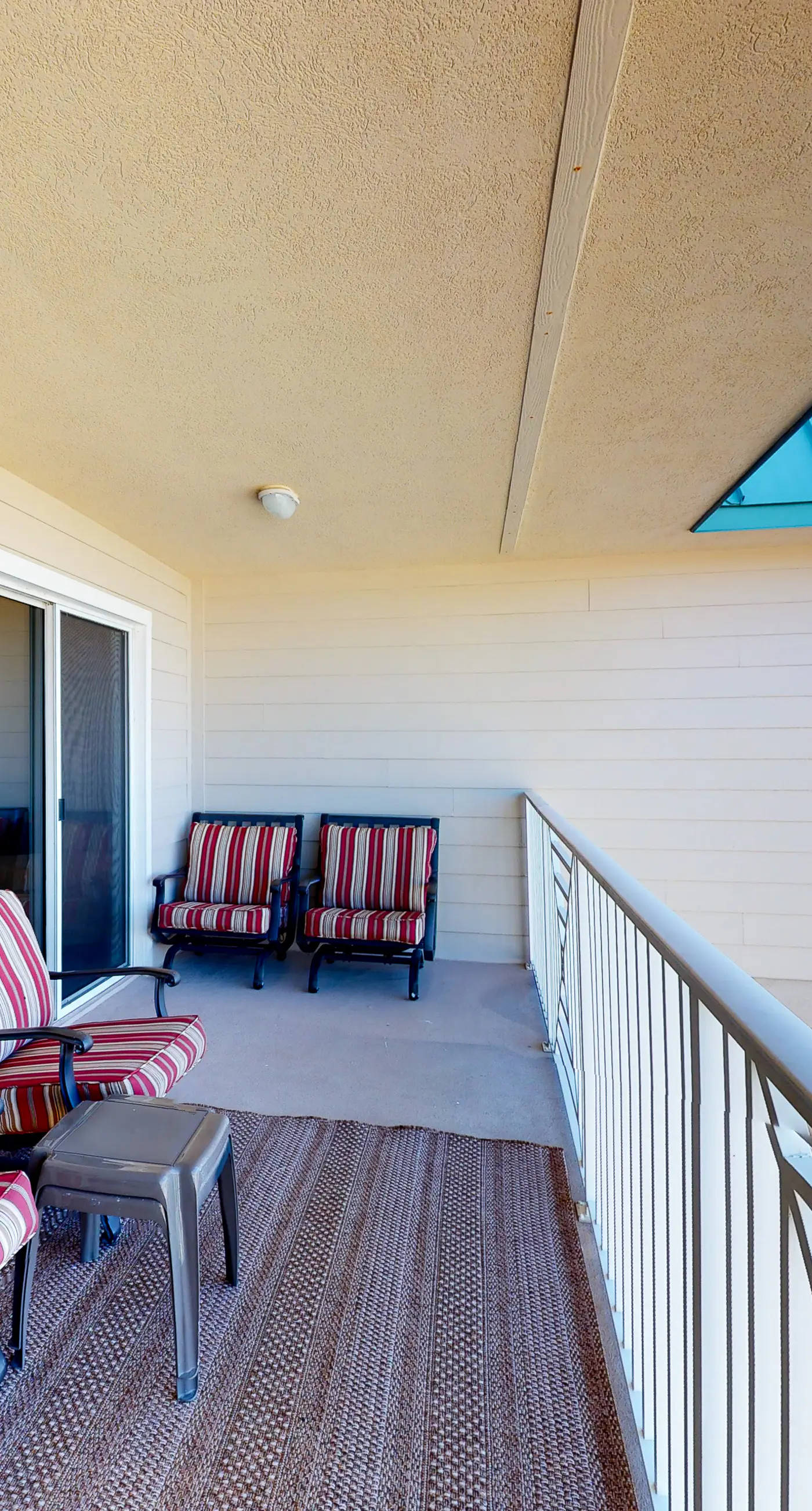 Ocean view condo with high-speed WiFi, balcony, shared pool, & beach access