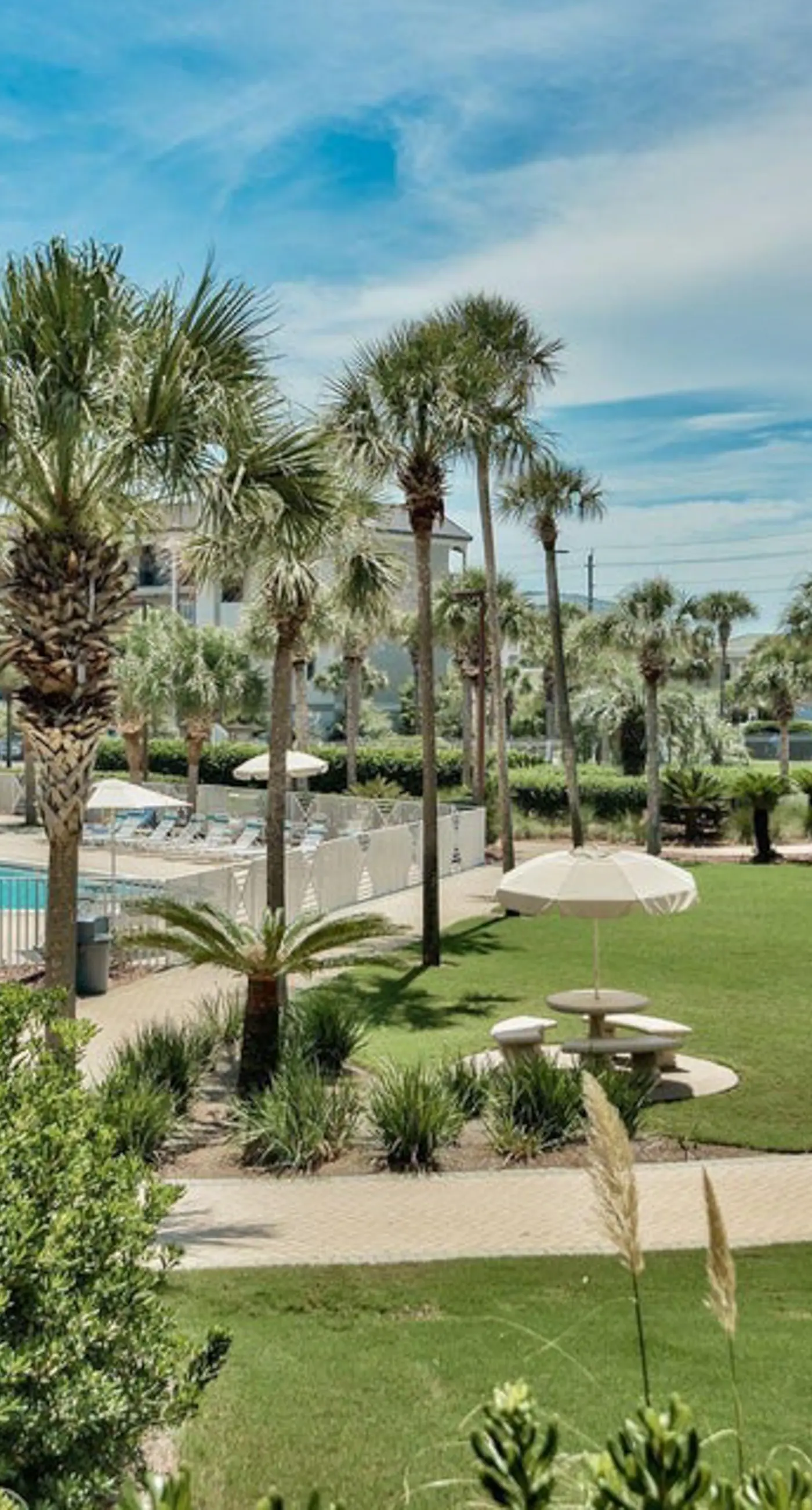 Ocean view condo with high-speed WiFi, balcony, shared pool, & beach access