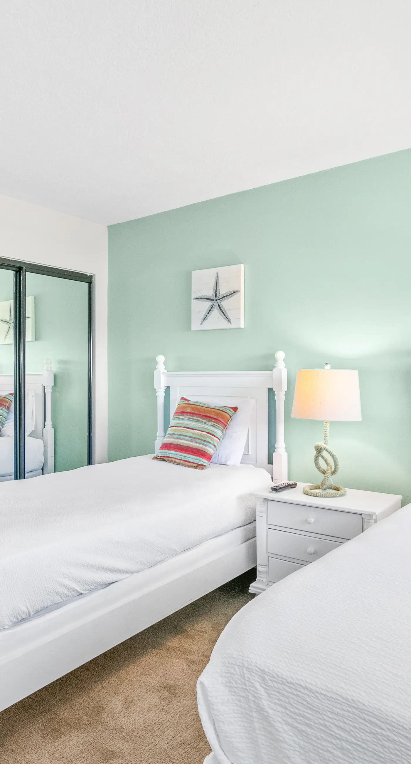 Well-equipped Gulf-front condo on 3rd floor with outdoor pool, grills & gym