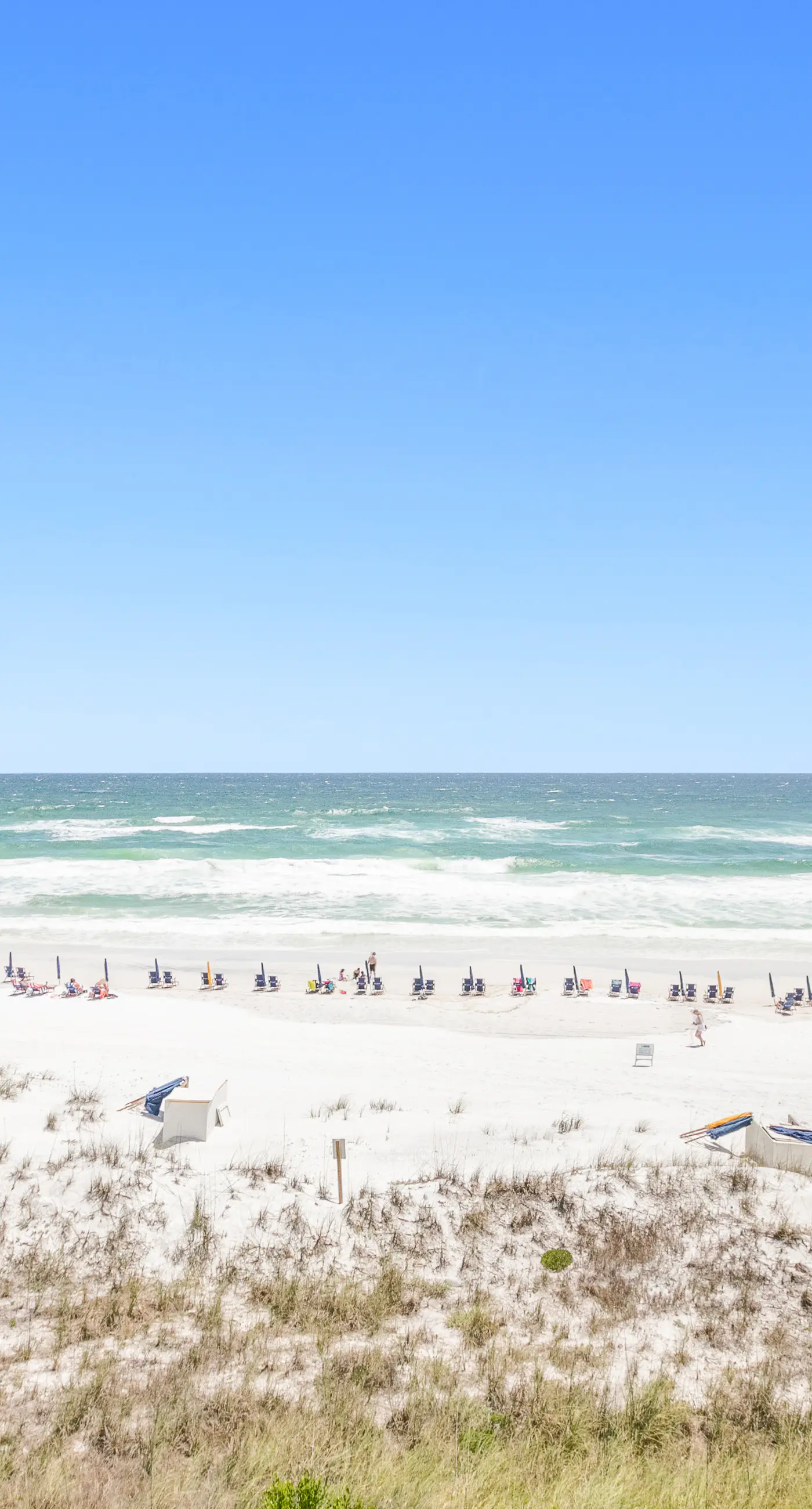 Well-equipped Gulf-front condo on 3rd floor with outdoor pool, grills & gym