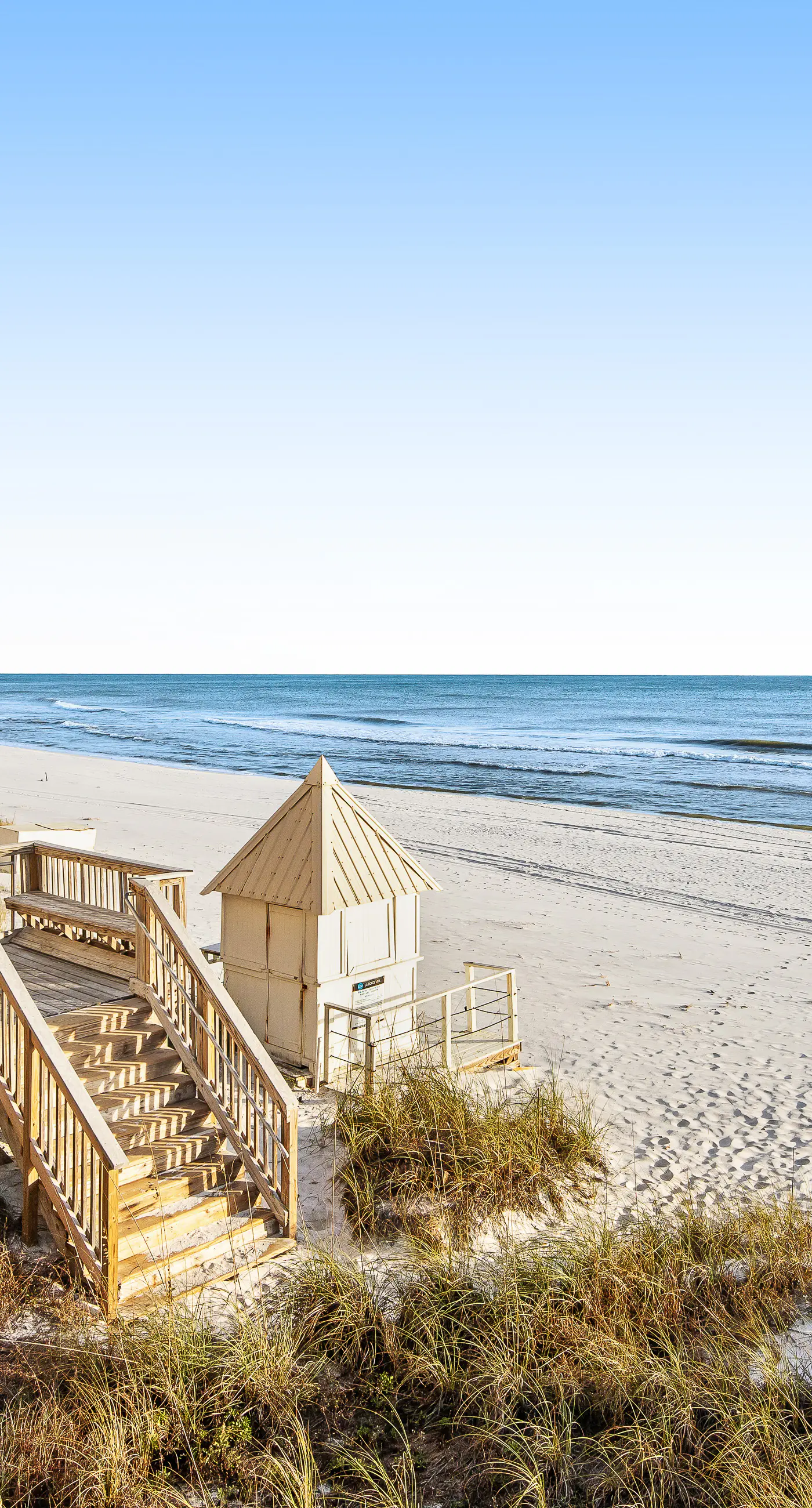 Well-equipped Gulf-front condo on 3rd floor with outdoor pool, grills & gym