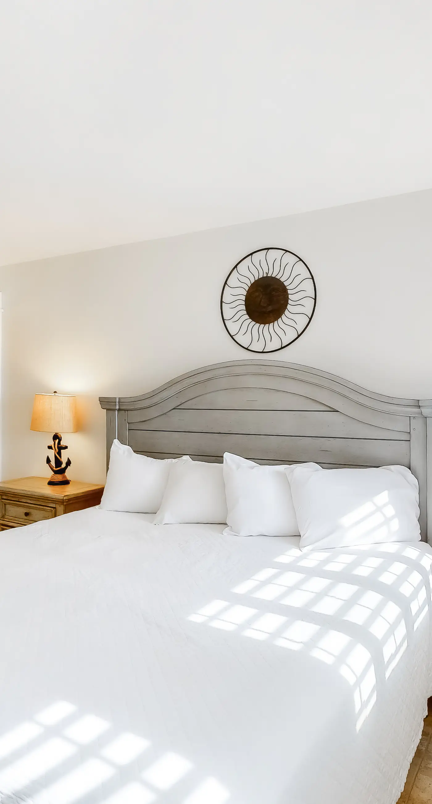 5th Floor Pretty Gulf-front Condo Great Amenities, Near shops and dining