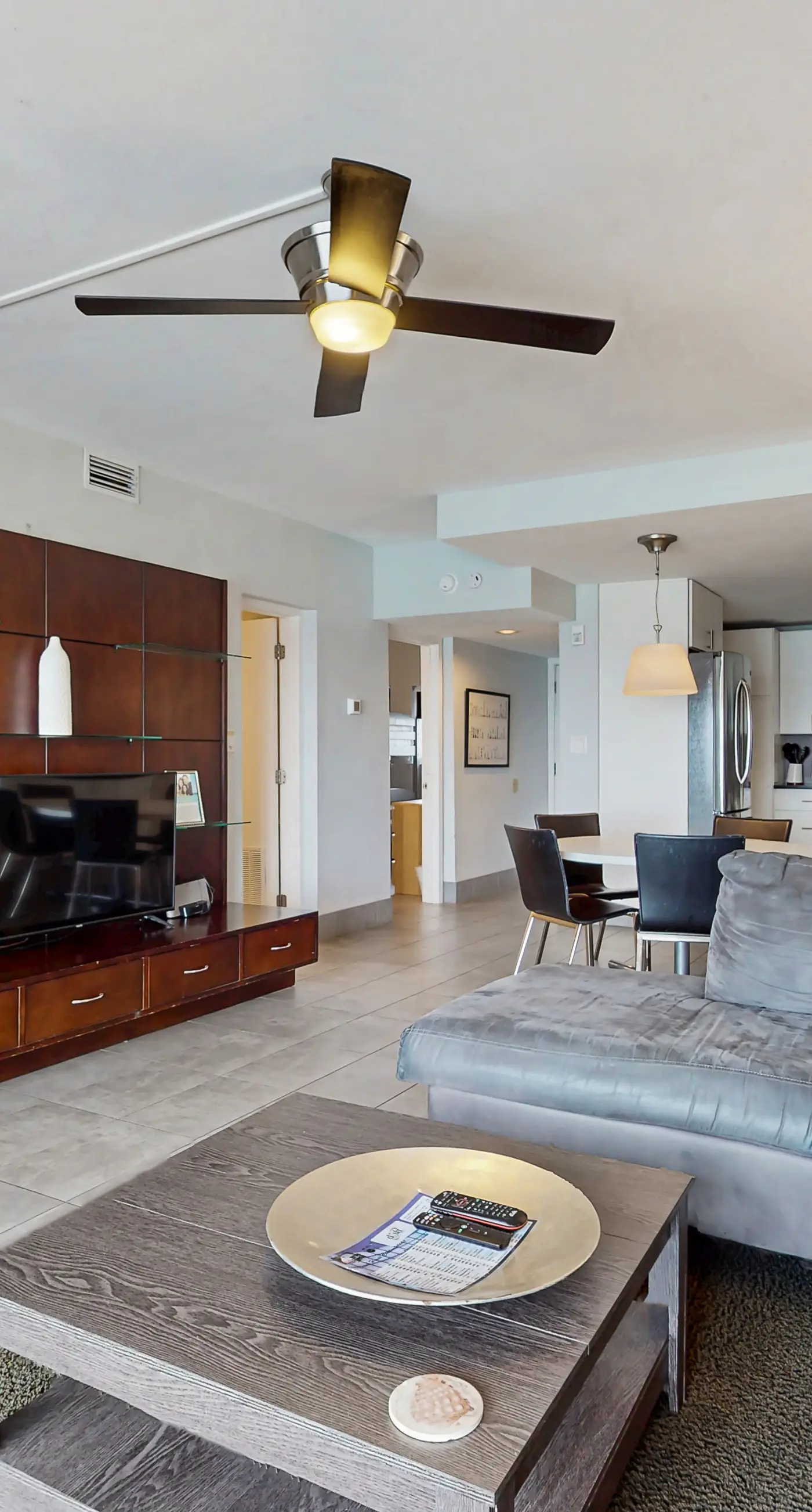 Sixth-Floor Oceanfront Condo with washer&dryer, Central AC, pool