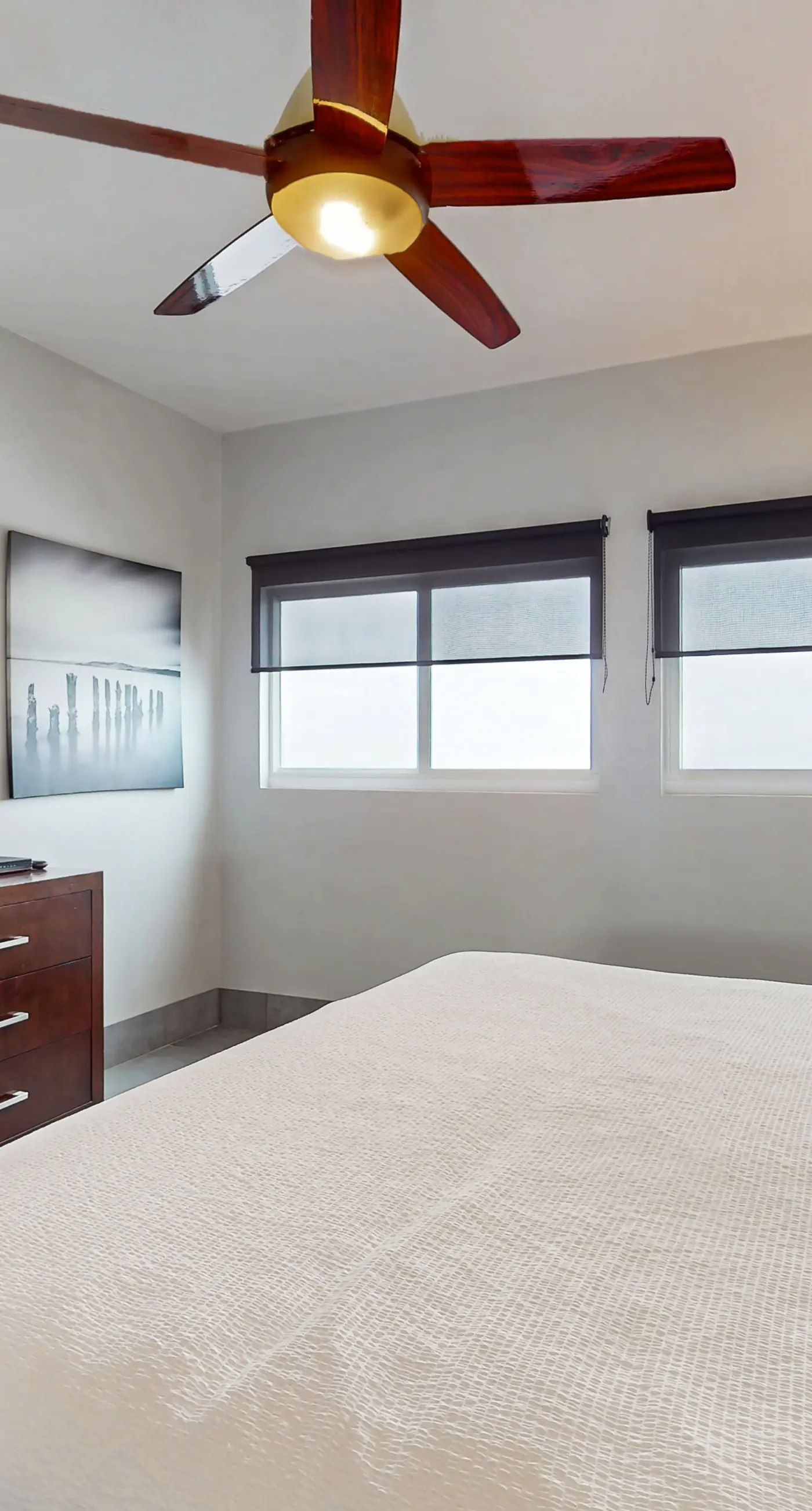 Sixth-Floor Oceanfront Condo with washer&dryer, Central AC, pool