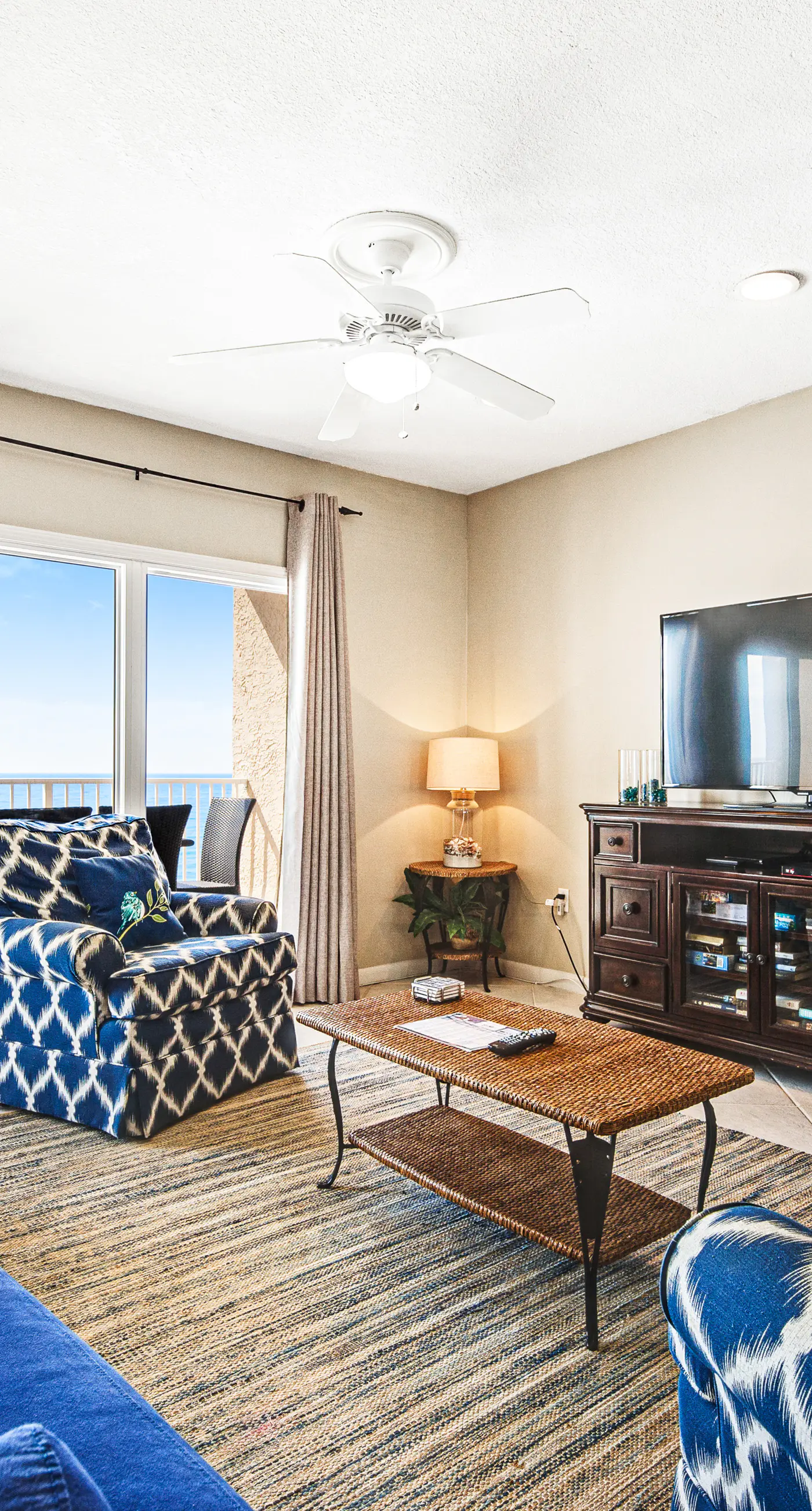 Seventh floor oceanfront condo with pool, ocean view & central AC