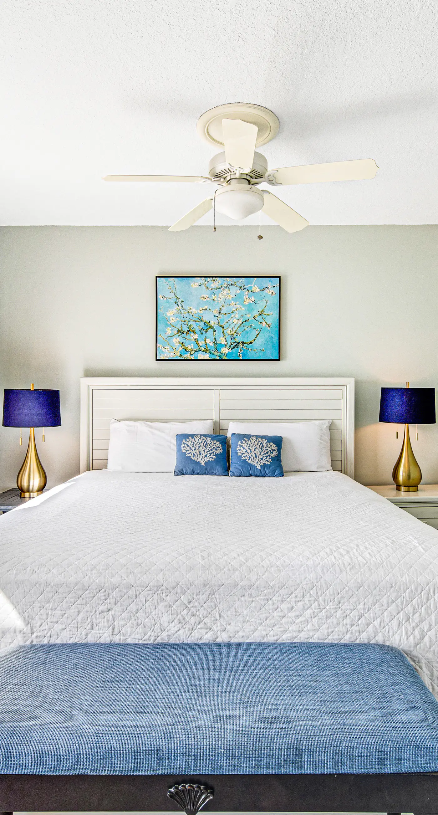 Seventh floor oceanfront condo with pool, ocean view & central AC